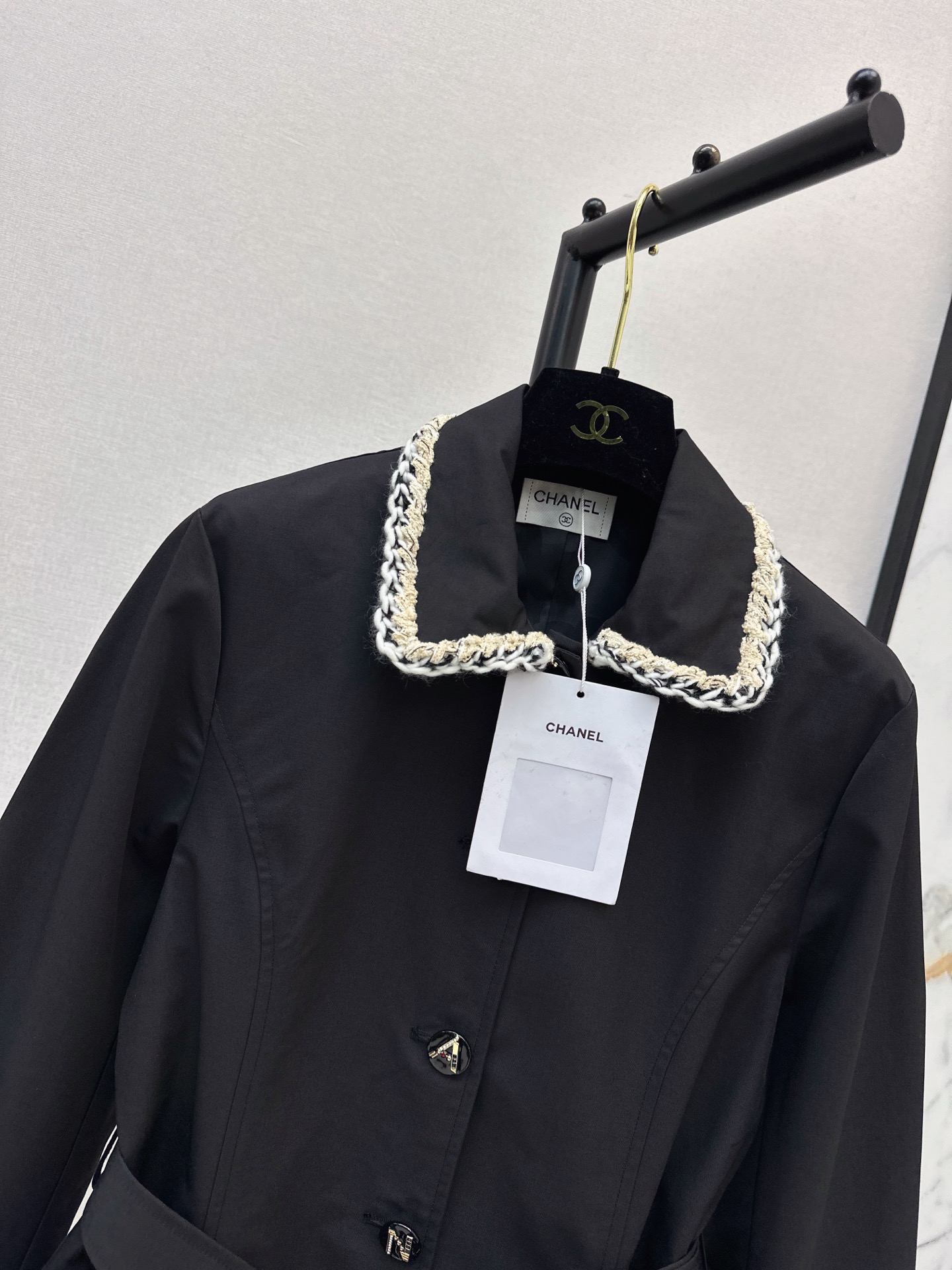 Chan 26fw belted cropped trench coats