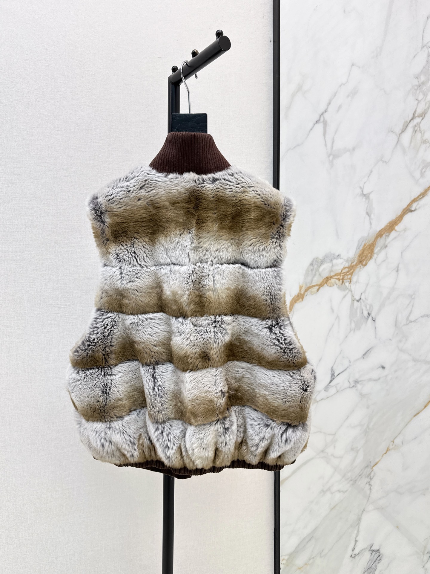 Sain 26fw reversible fur vest jacket