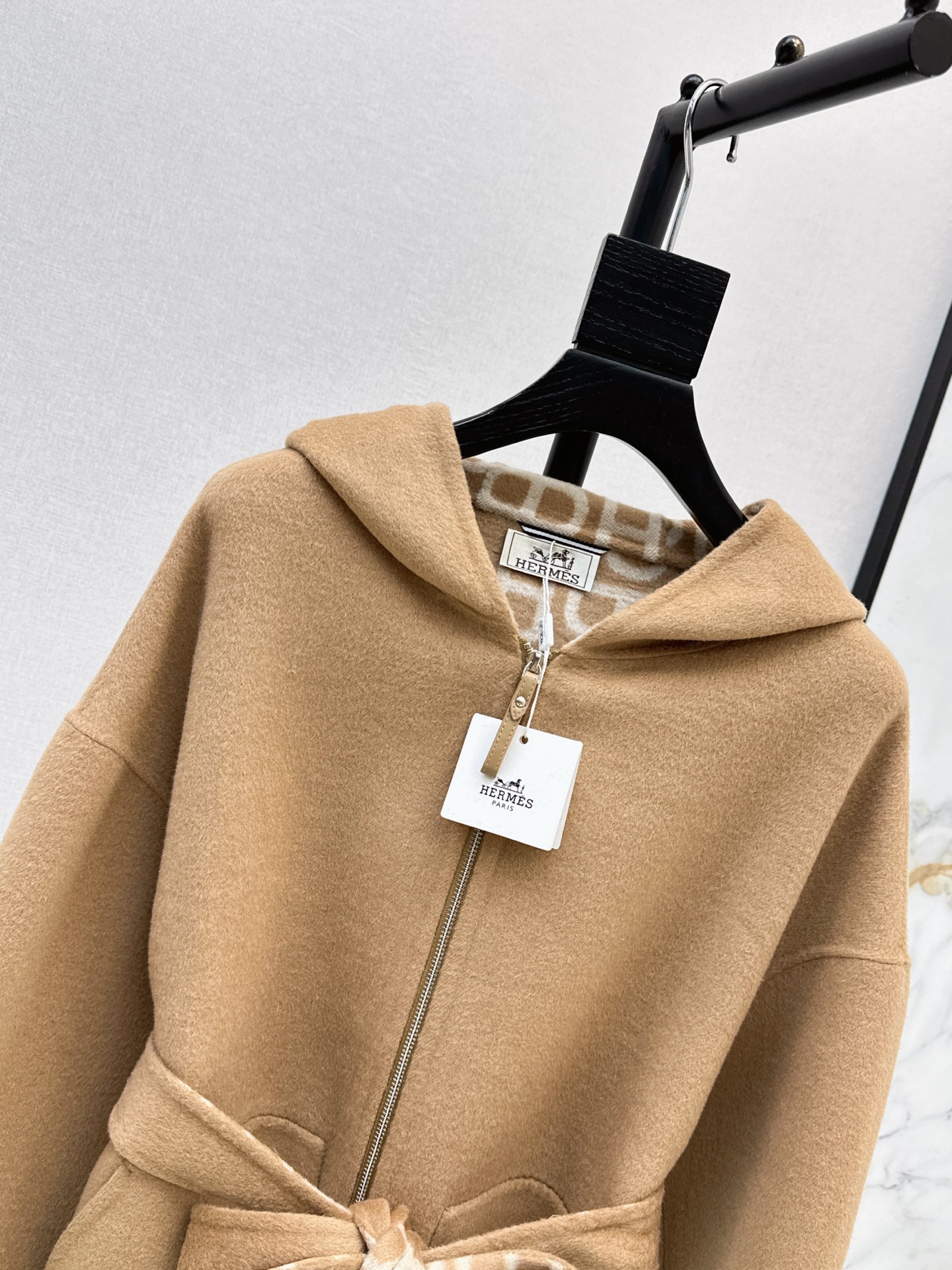 Her 26fw cashmere overcoats