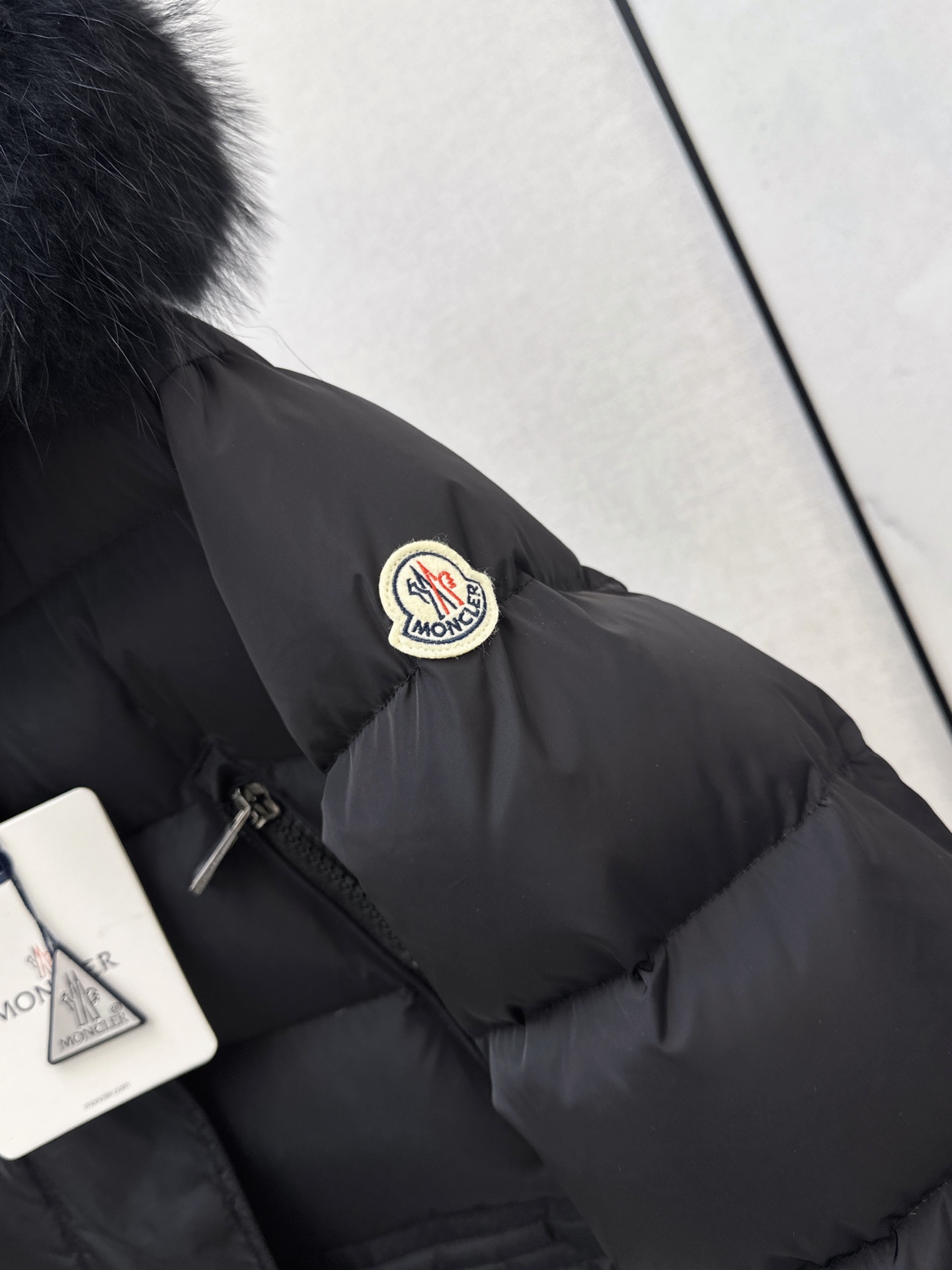 Monc 26fw fur-trim hooded down jacket