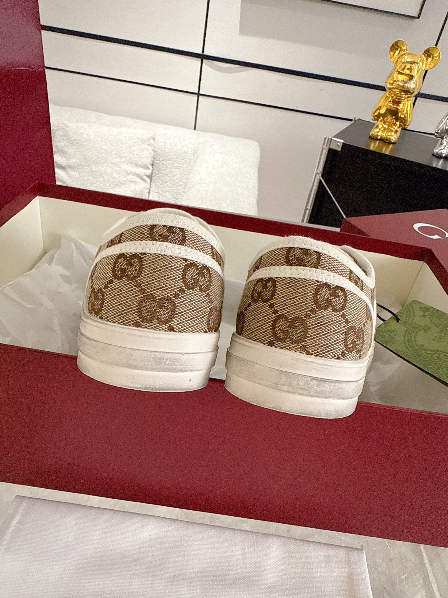 Guc sneakers