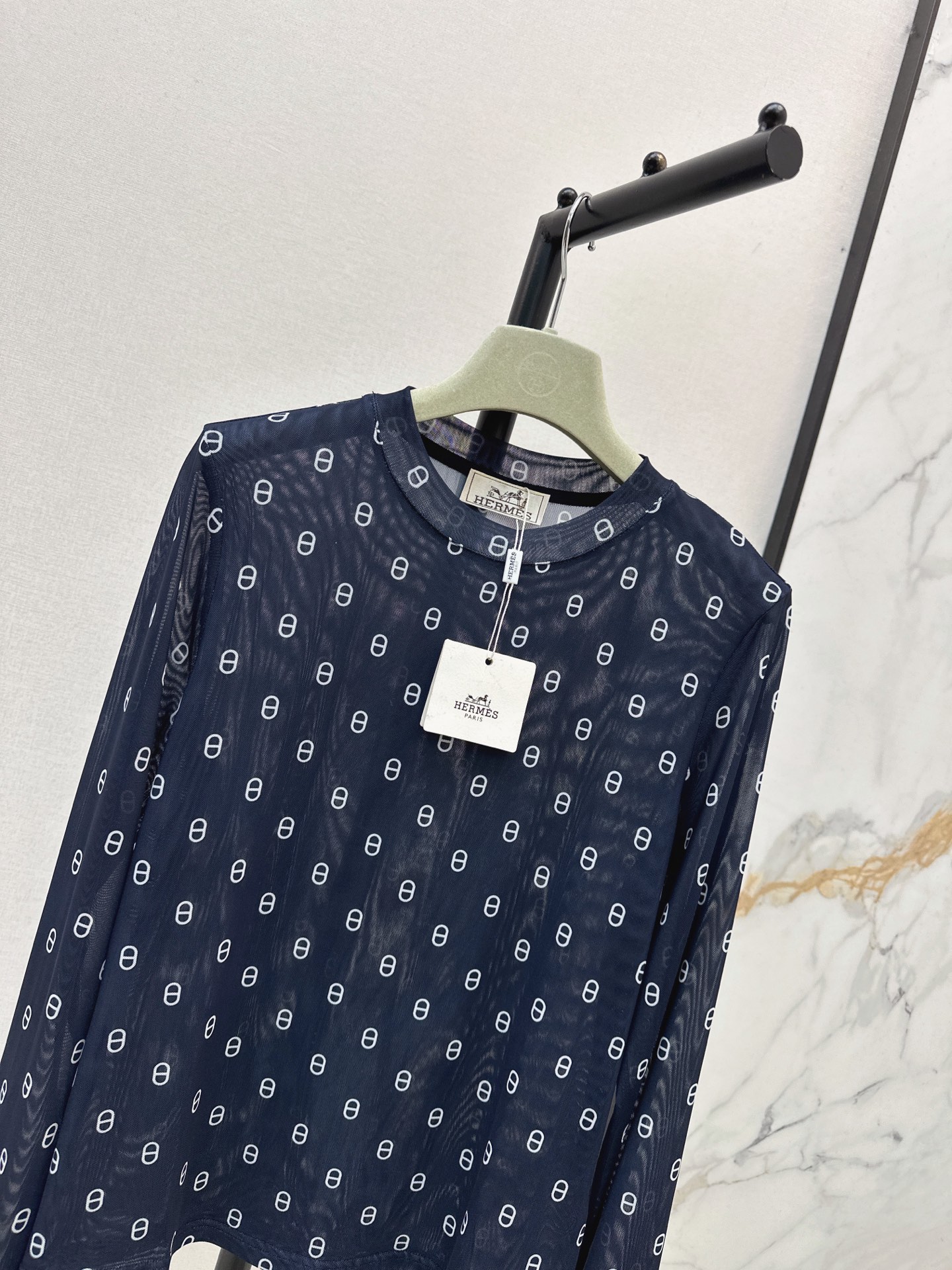 Her 26fw print mesh basic tee