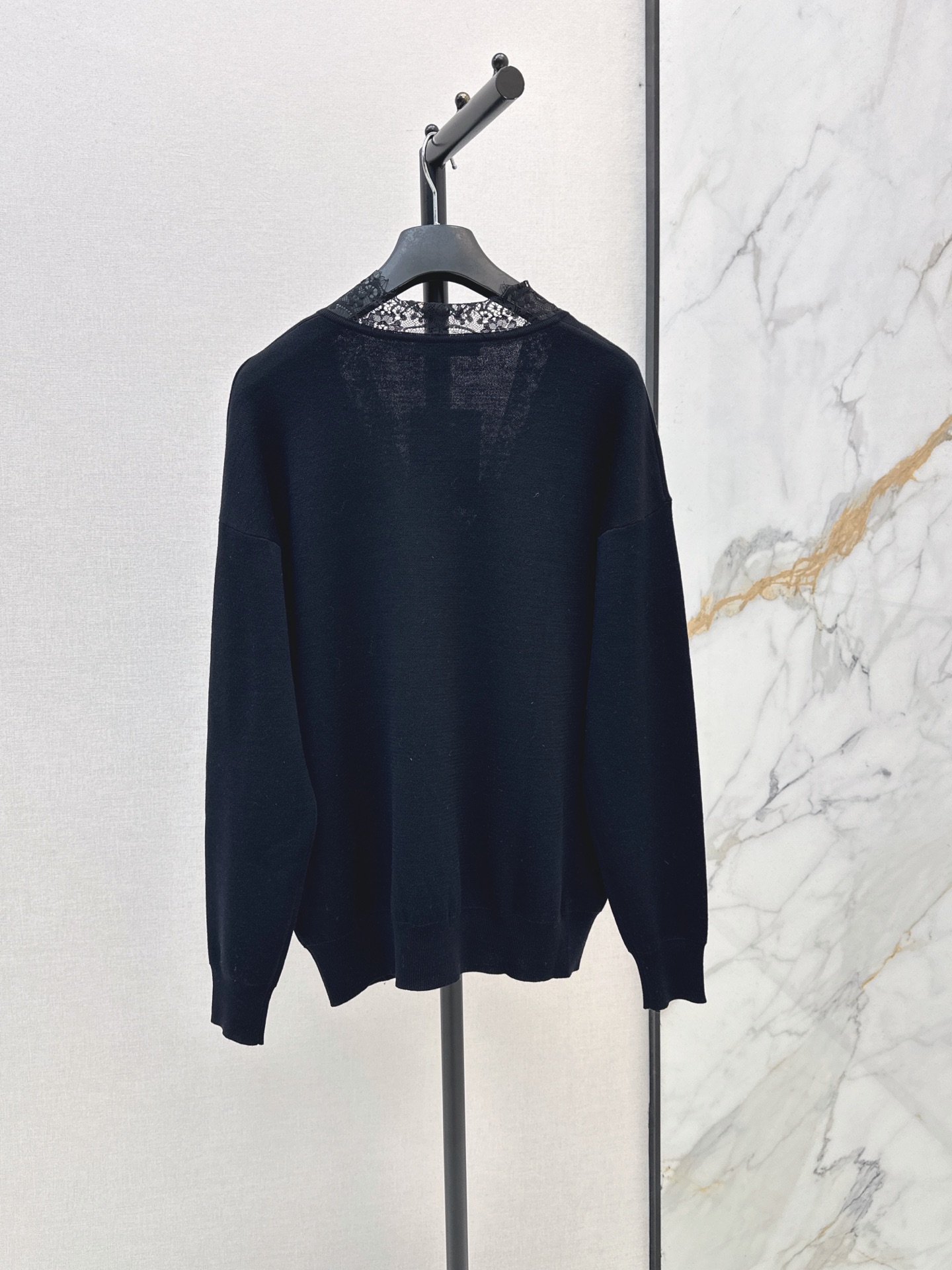 CD 26fw lace contract sweater