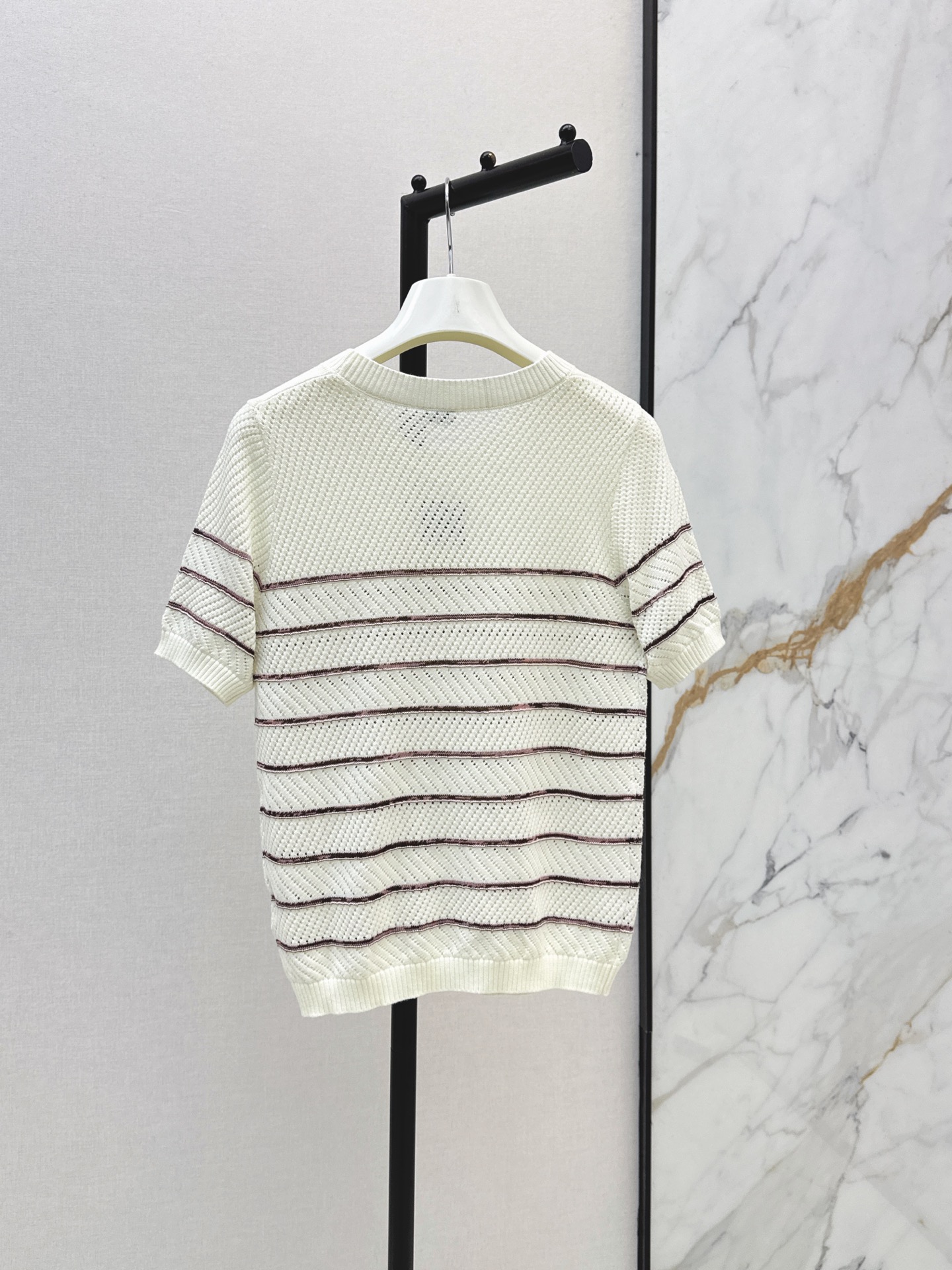 Loe 26fw stripe knit sweater