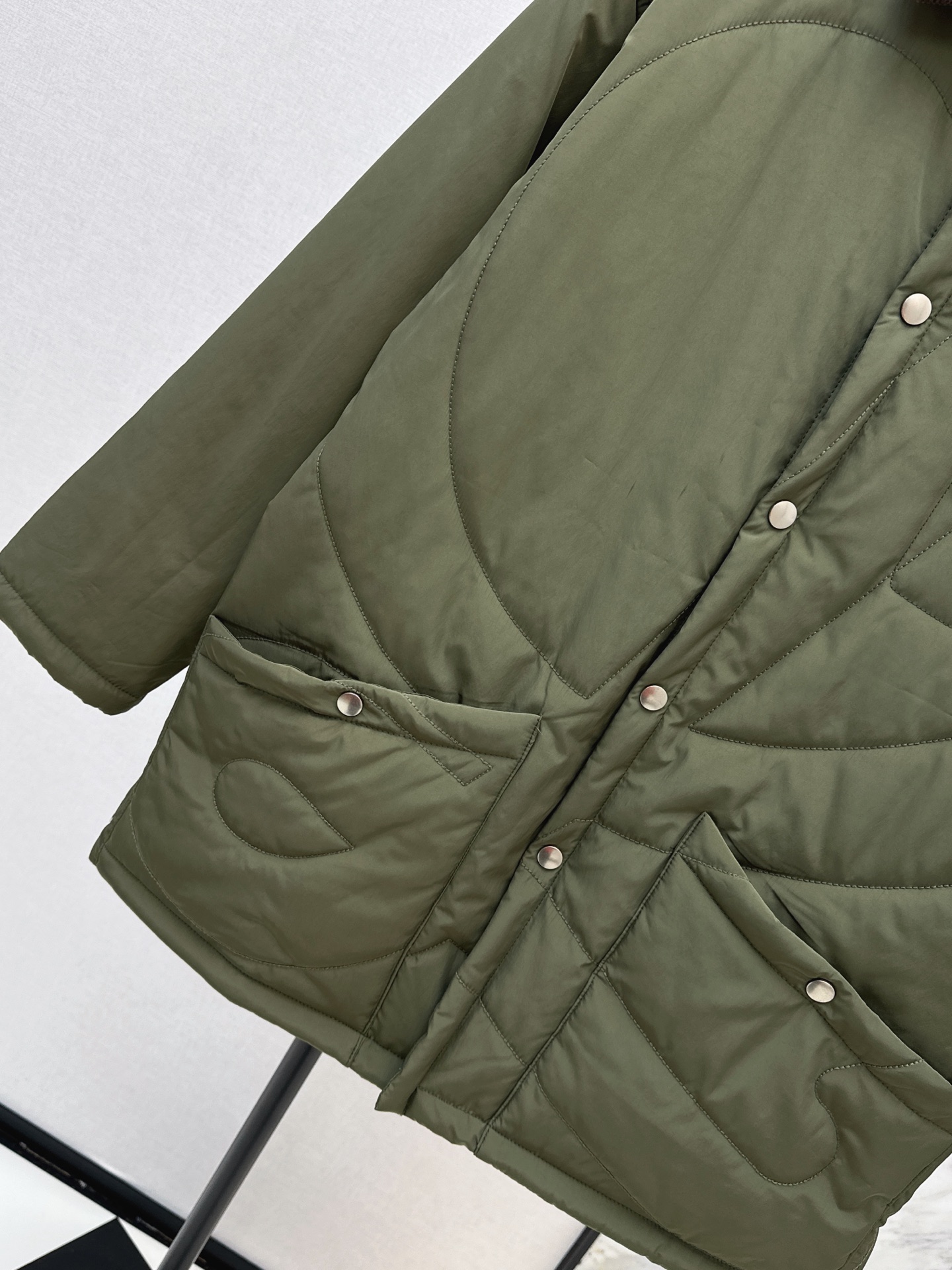 Loe 26fw padded jacket