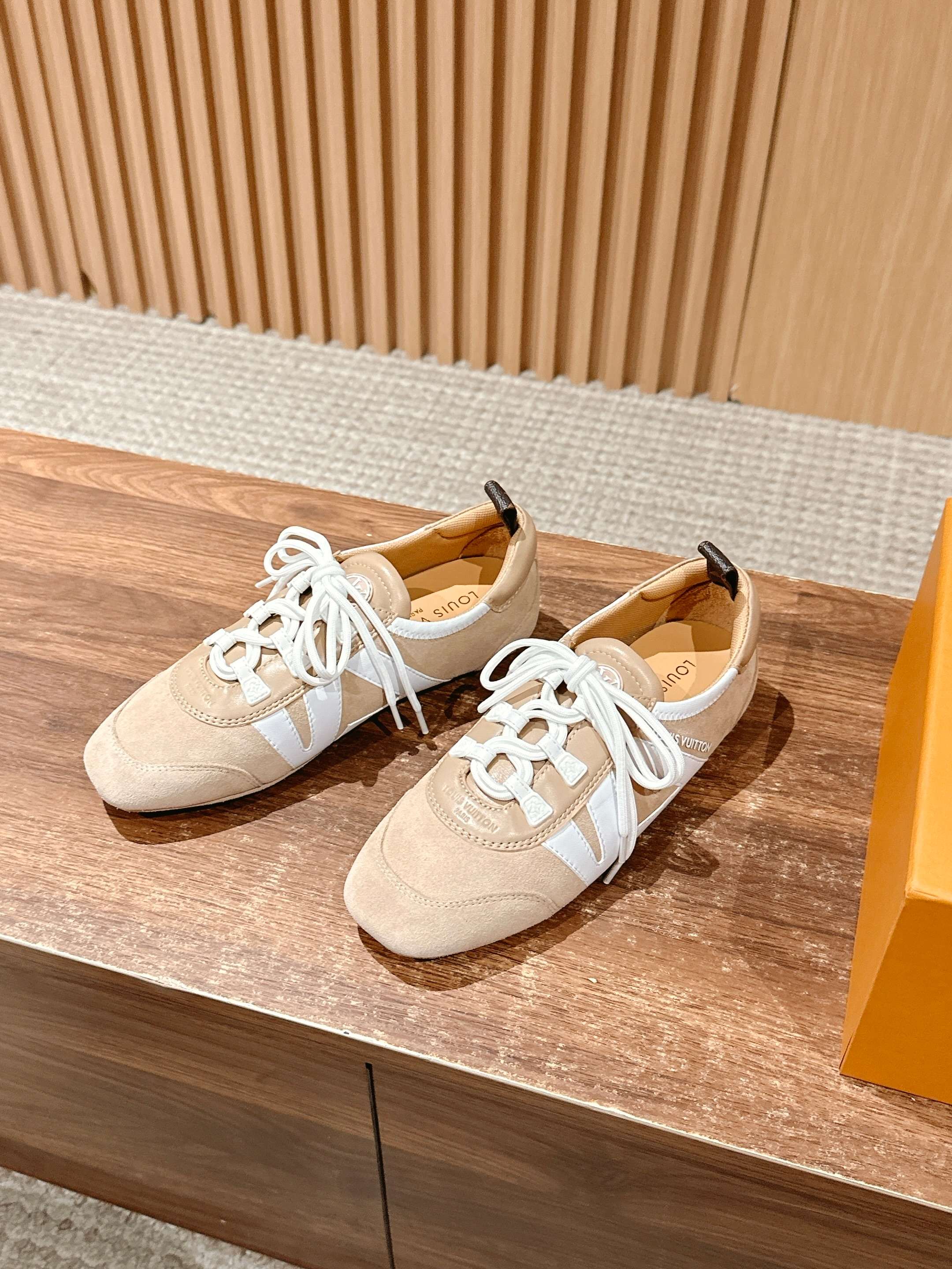 Loui 25fw sneaker