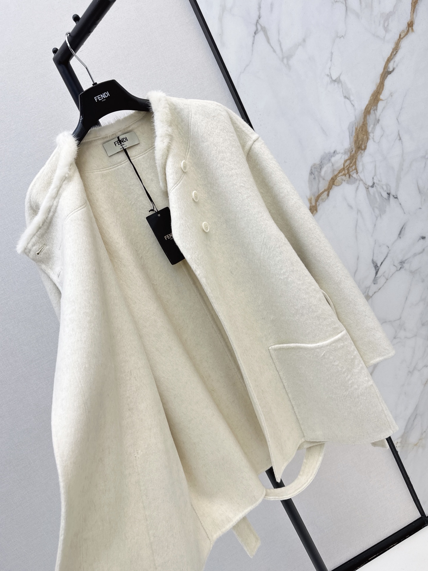 Fen 26fw fur-trim cropped belted overcoats