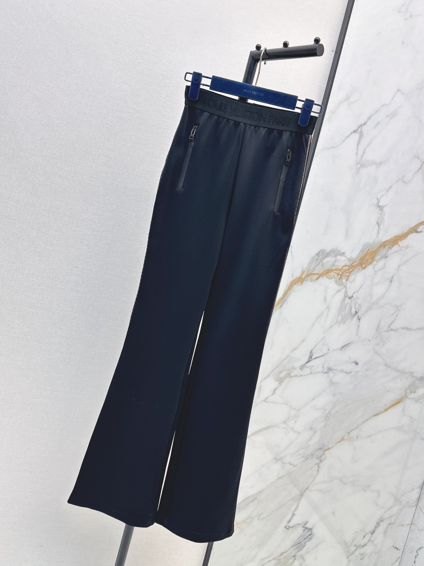 Loui 26fw flared pants