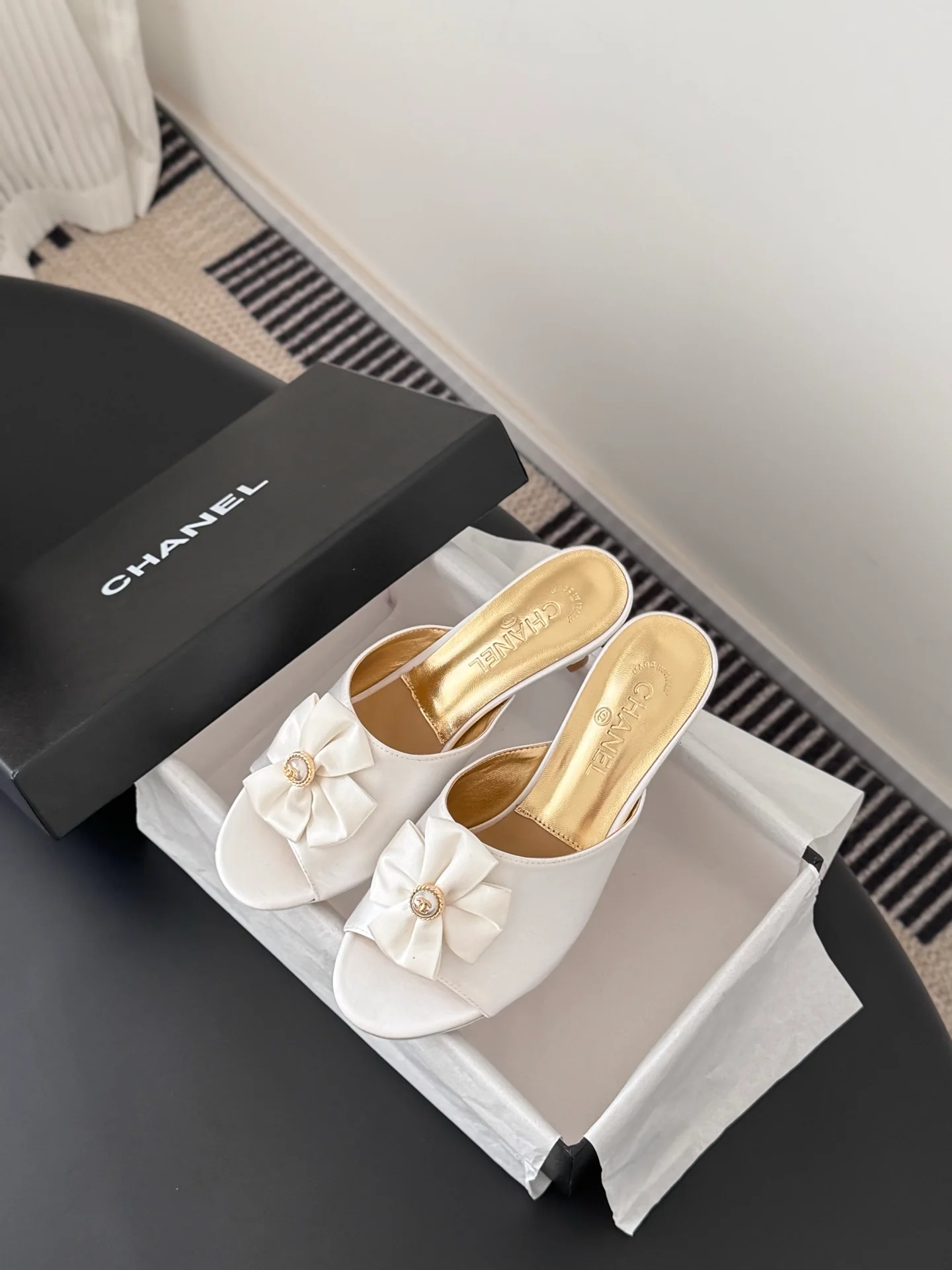 Chan 26ss kitten heel slides