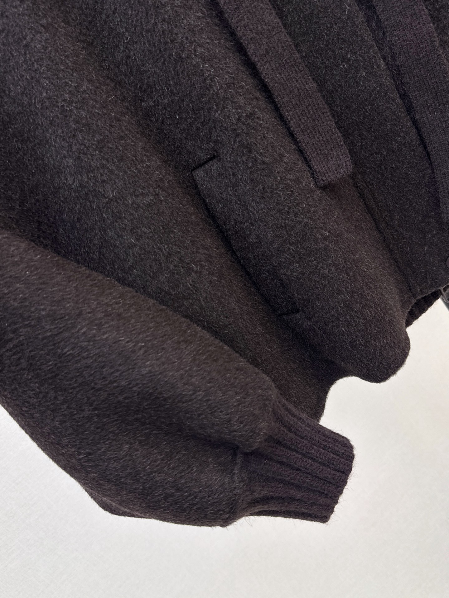 Max 26fw wool contract hooded down jacket