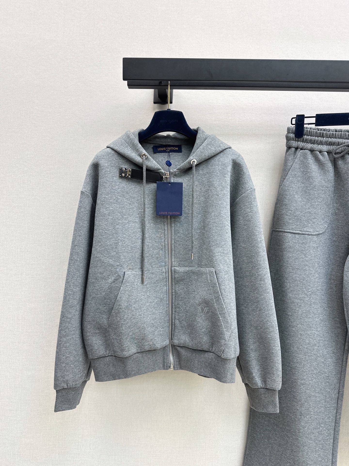 Loui 26fw hooded jacket pants sets
