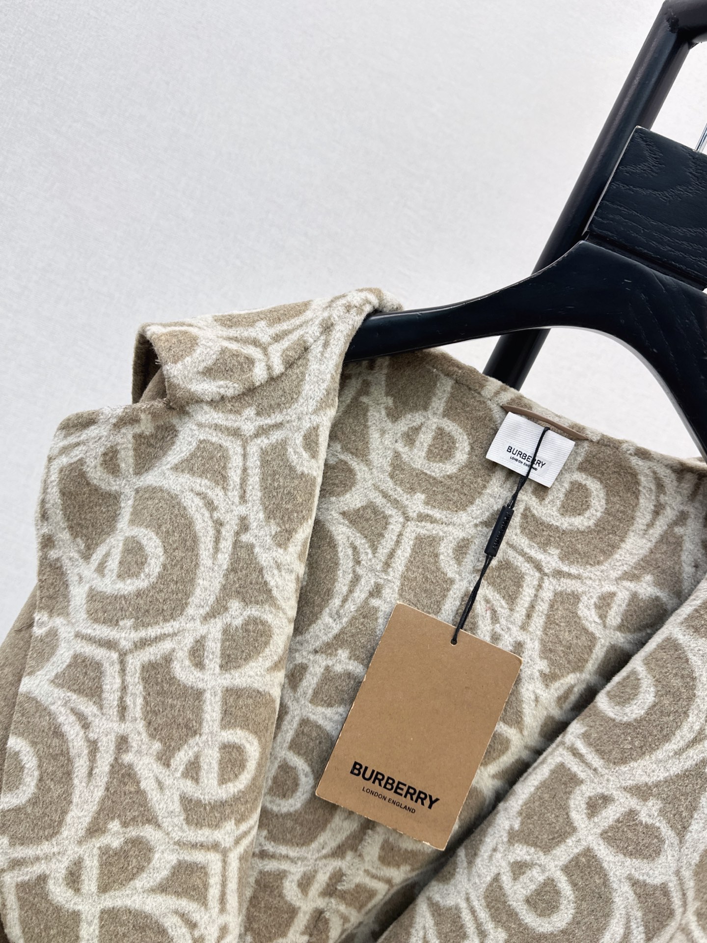 Bur 26fw woolen hooded overcoats