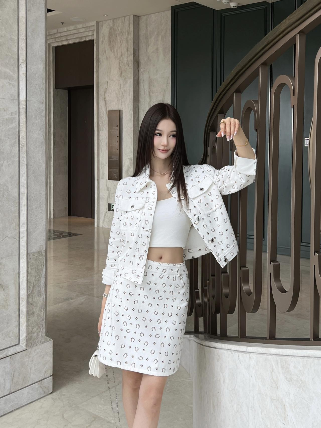 Herm 26fw print skirt
