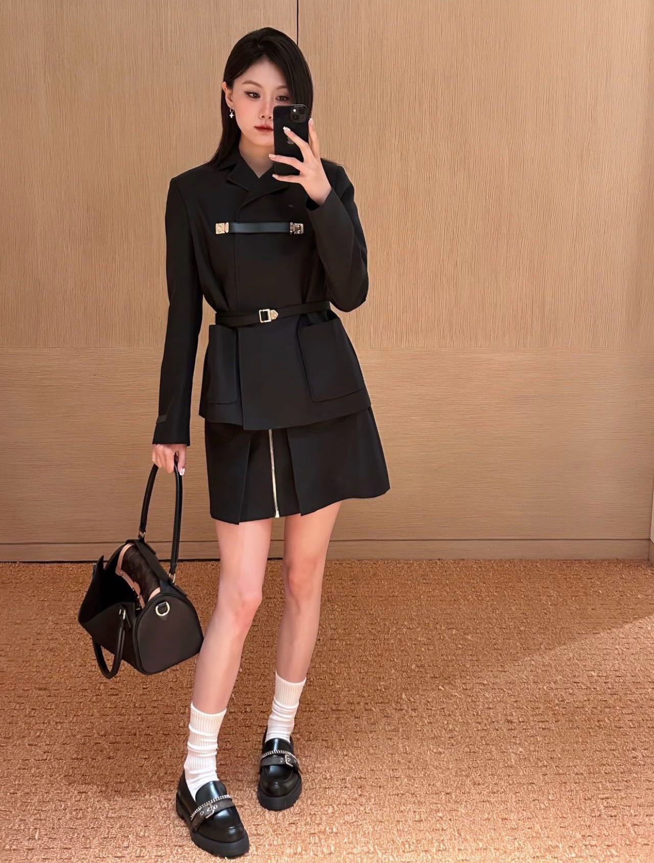 Loui 26fw zipper skirt