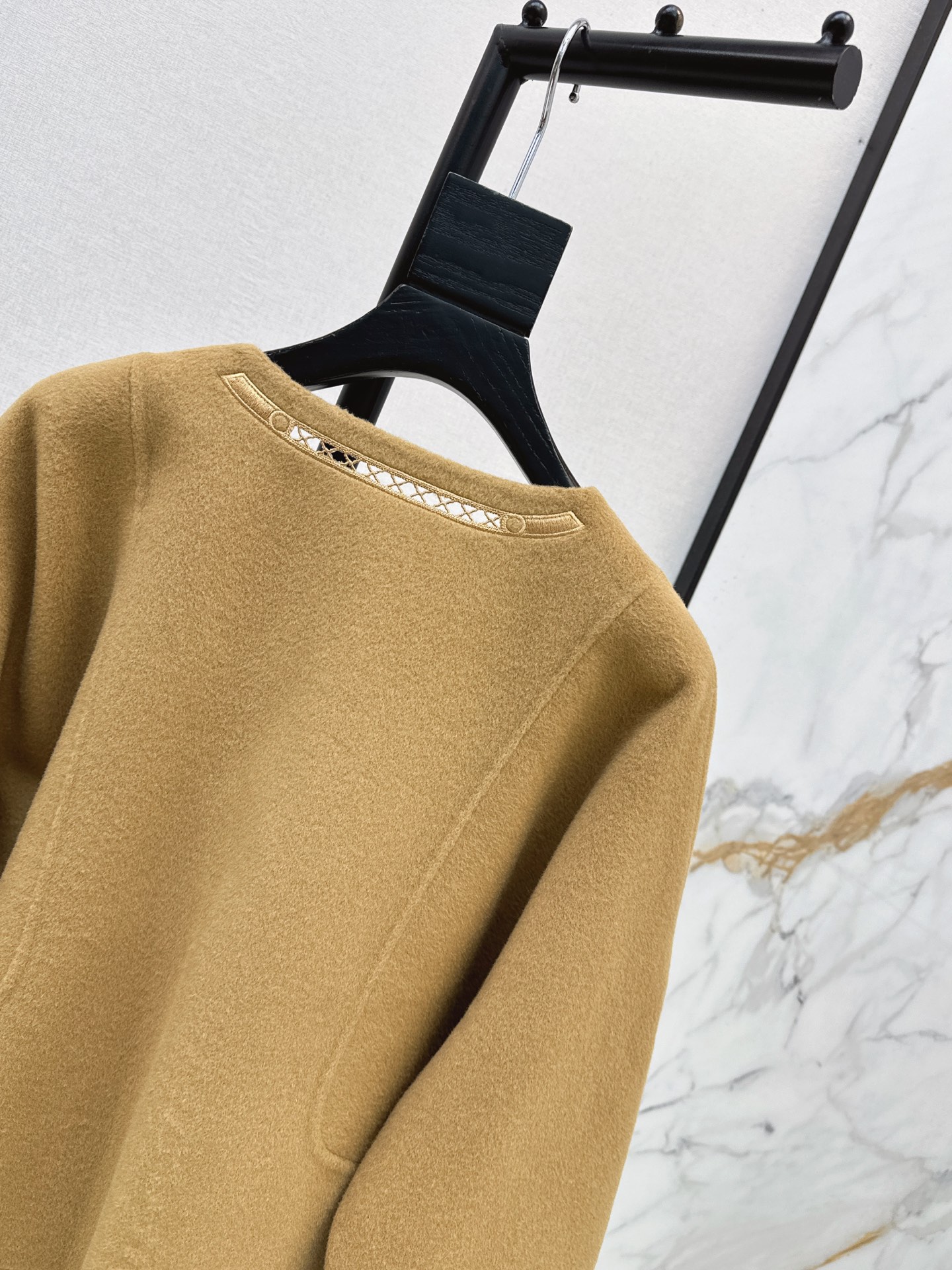 Her 26fw embroidery woolen jacket