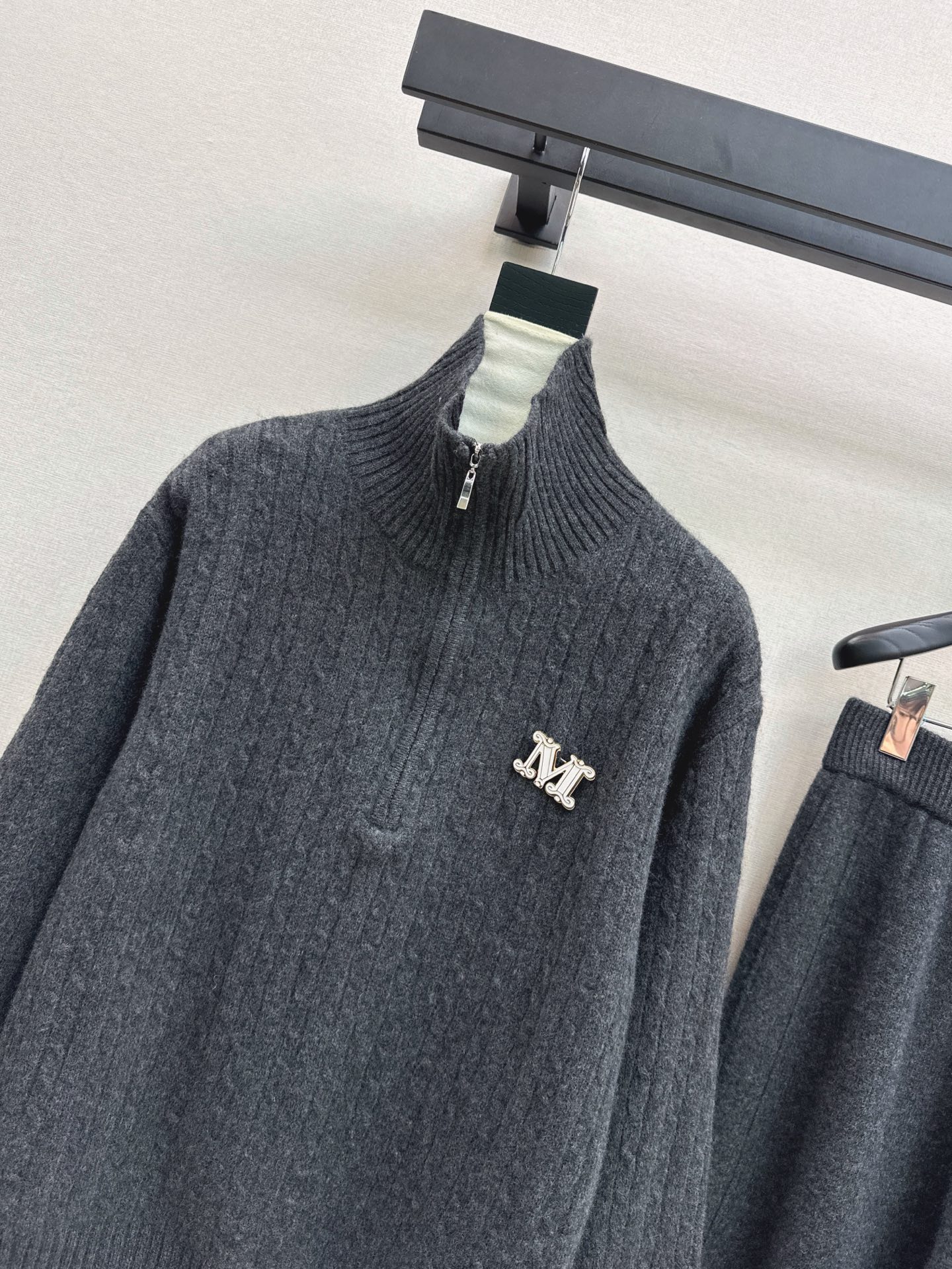 Max 26fw wool sweater pants sets