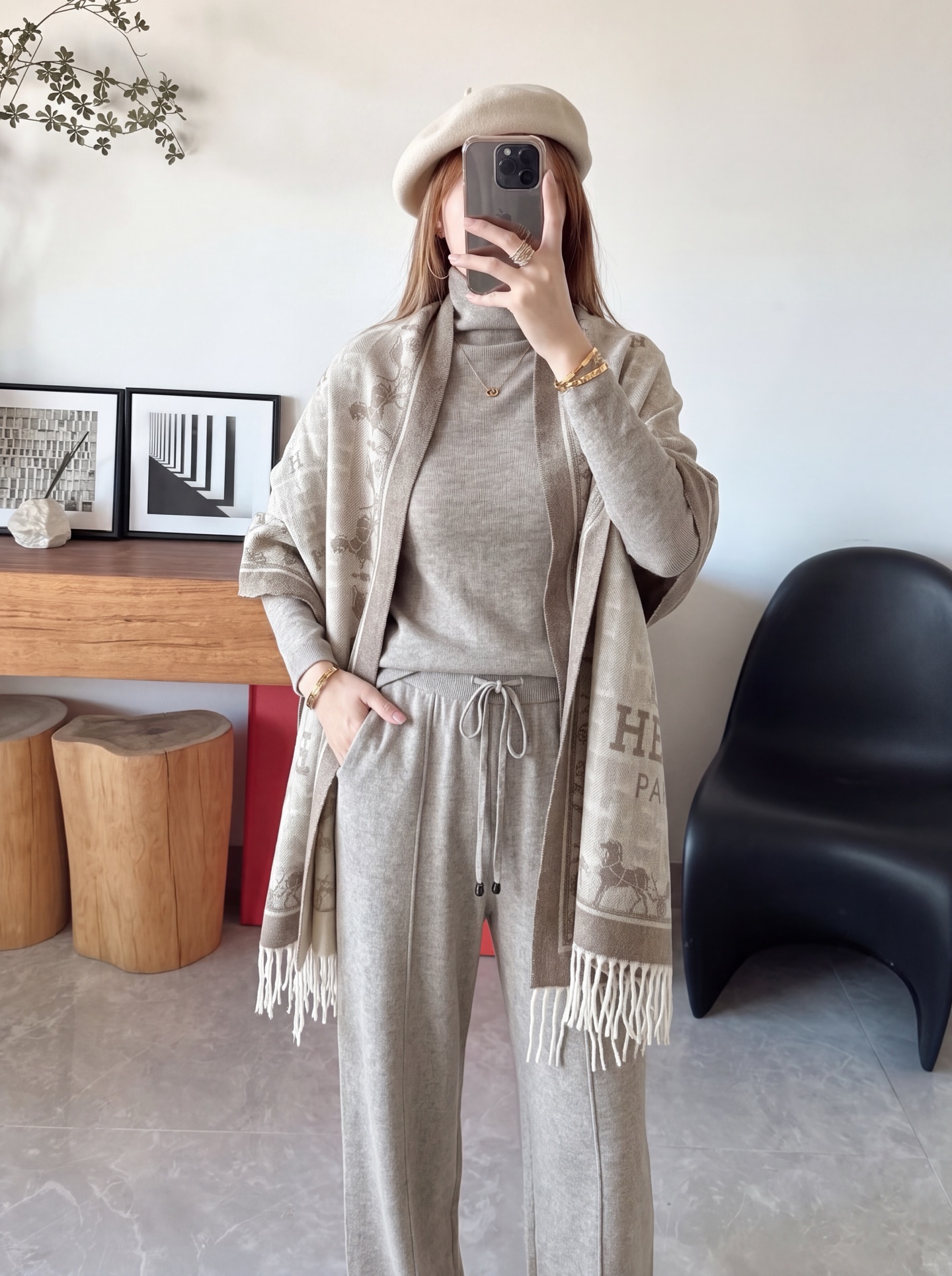 Her 26fw knit shawls basic tee pants sets