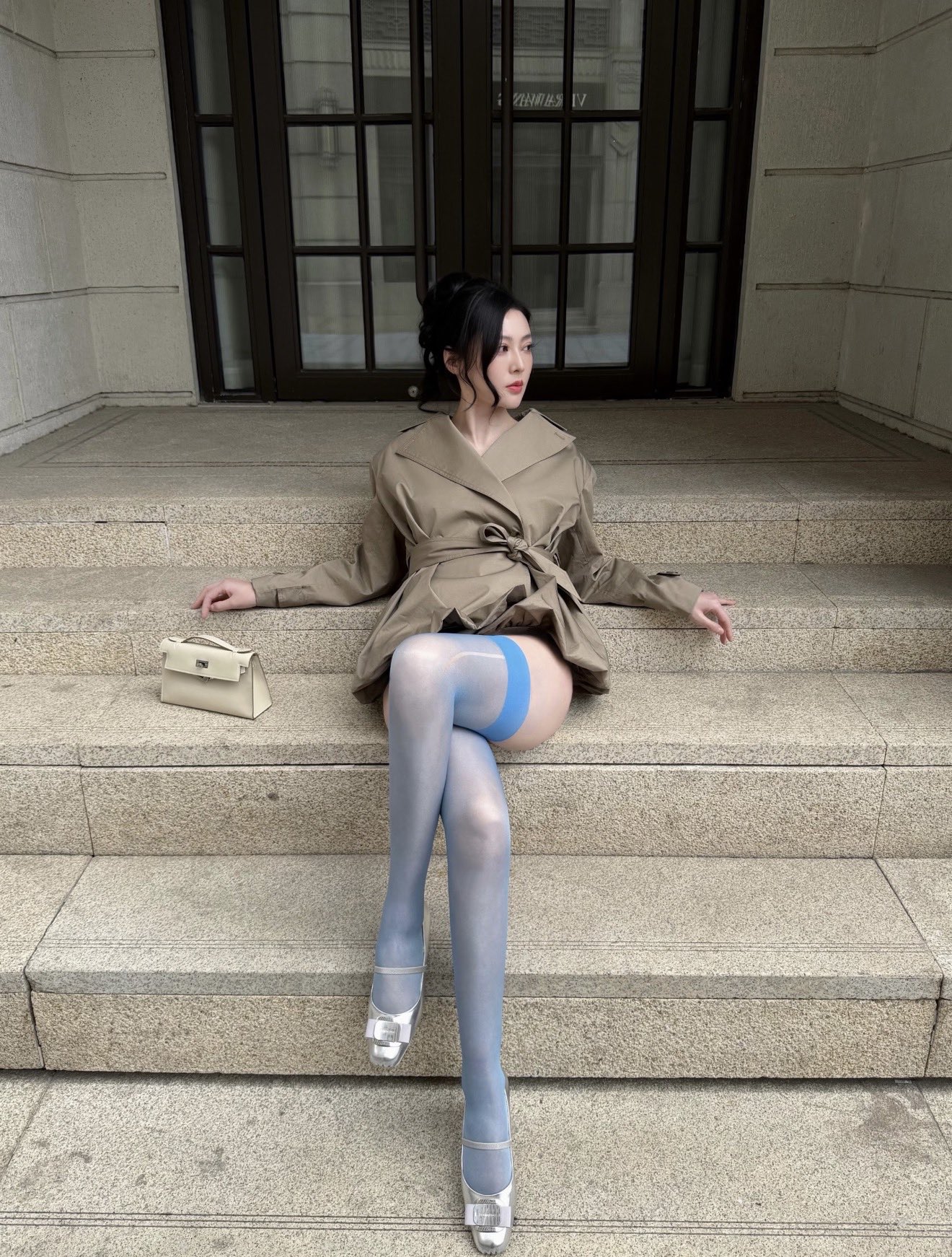 ES 26fw belted cropped trench jacket