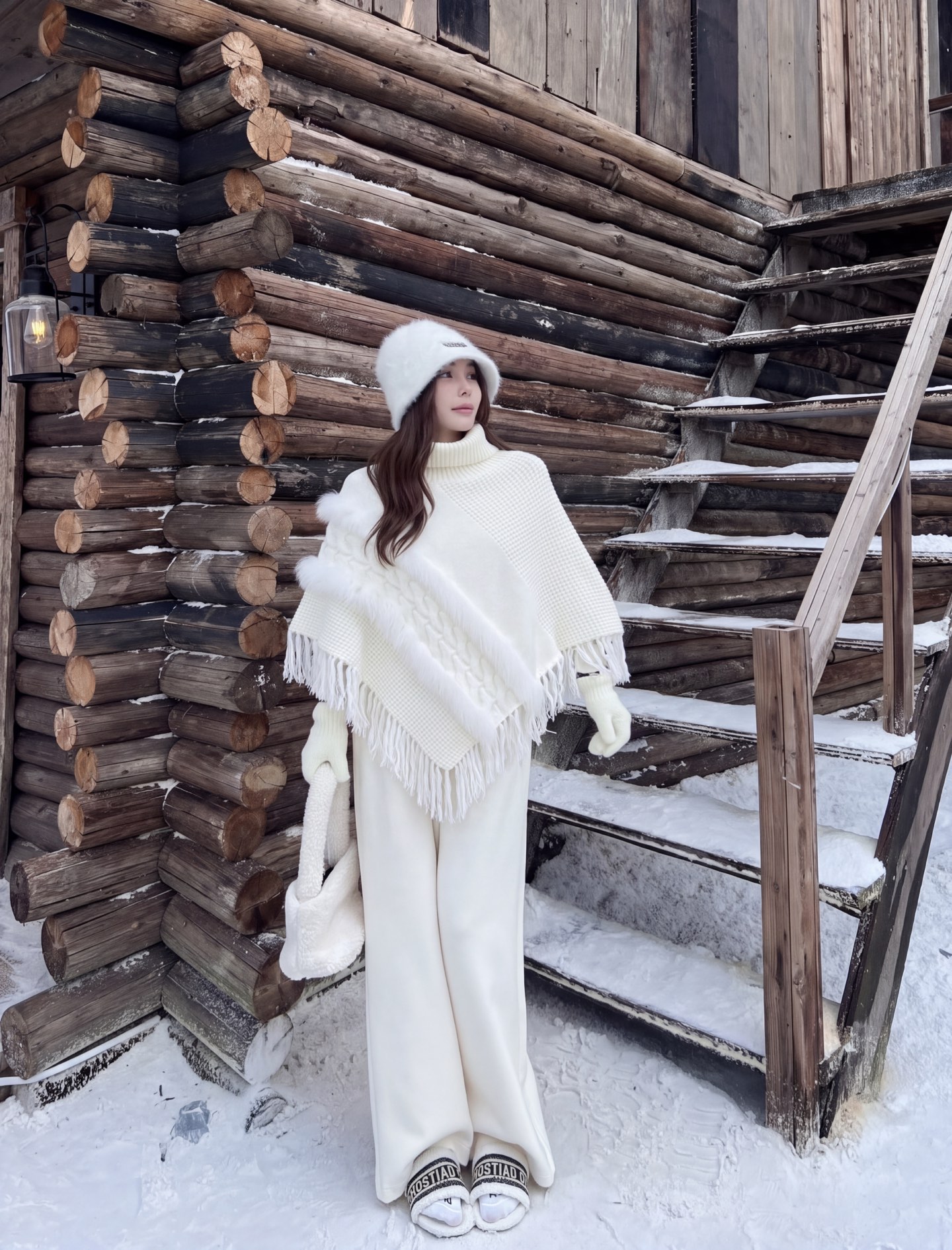 Fen 26fw fur-trim cape jacket