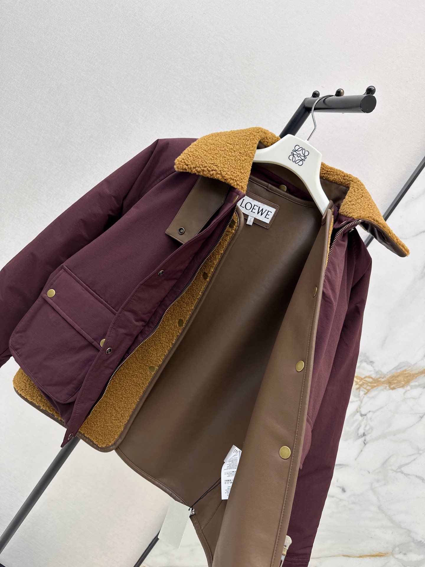 Loe 26fw sherpa-collar down jackey with detachable teddy-fleece vest