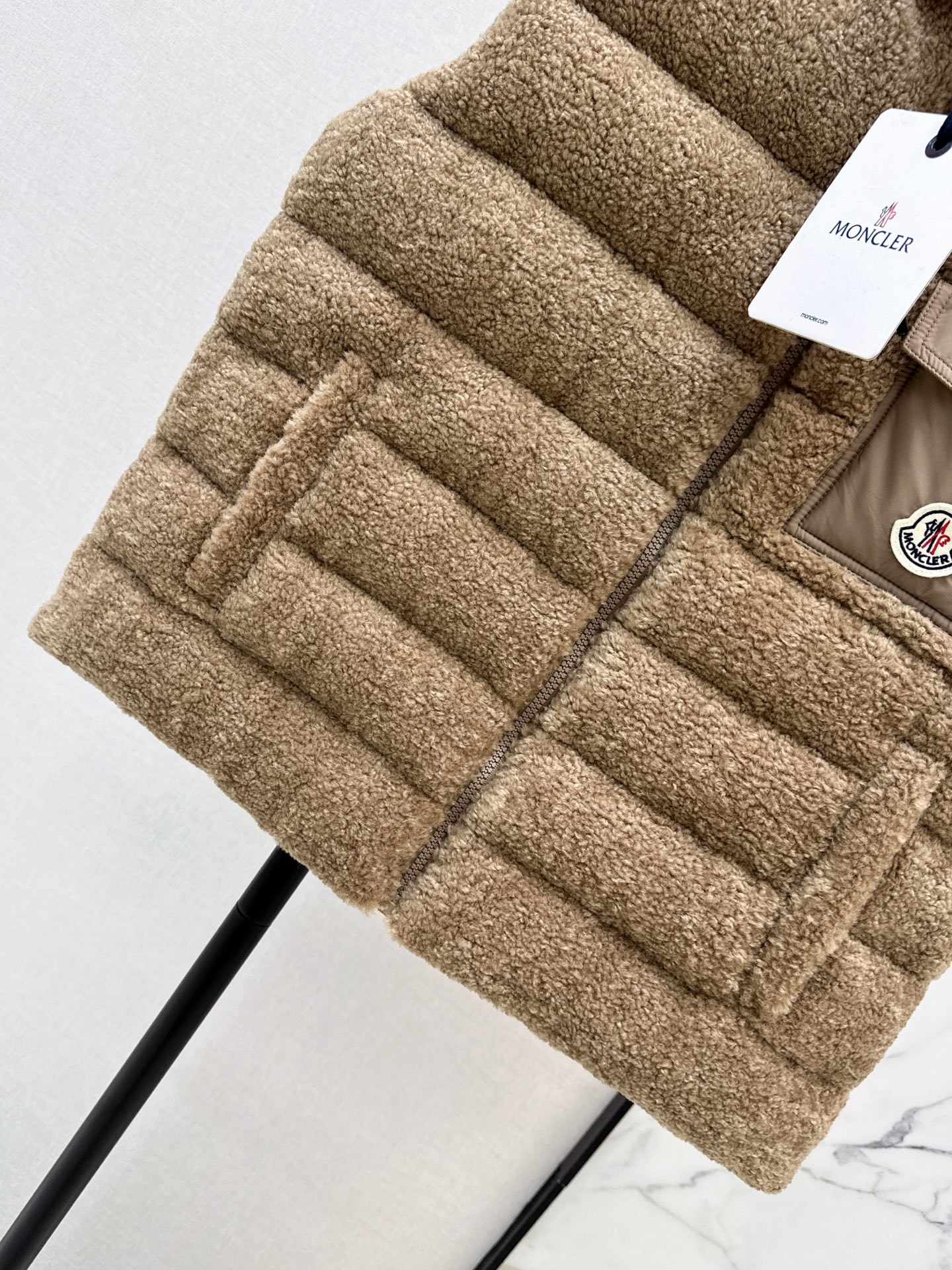 Monc 26fw shearling-fleece down vest