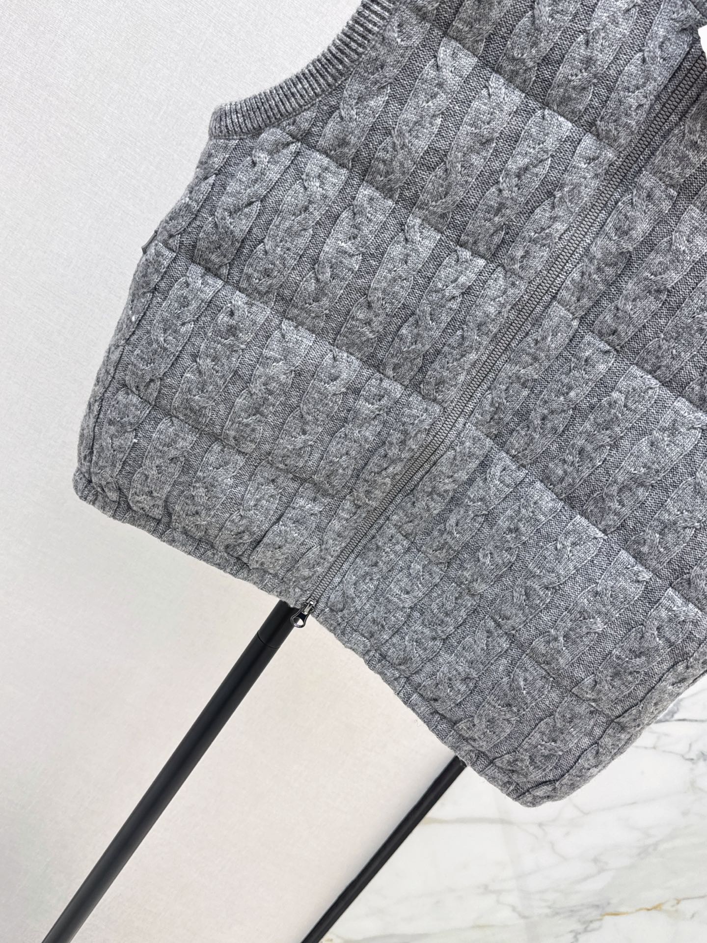 Brun 26fw knit down vest