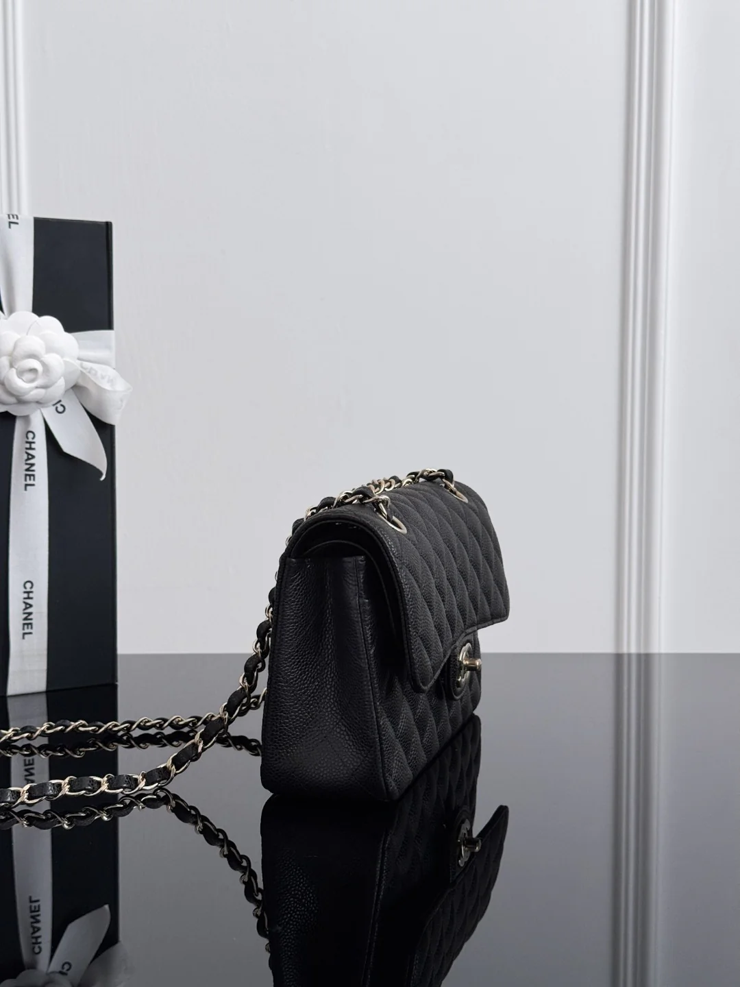 Chan cf23 chain shoulder bag