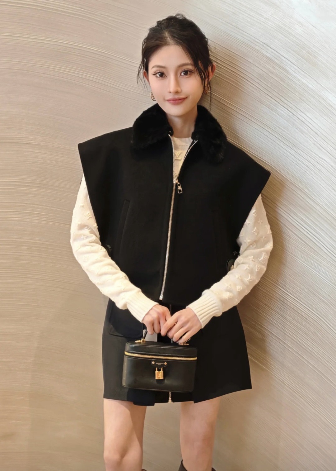 Loui 26fw fur-trim wool vest