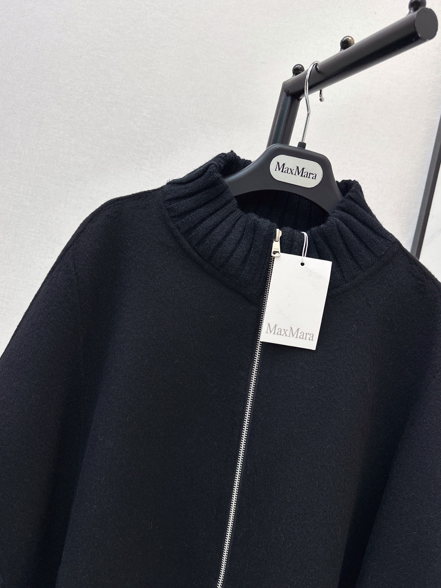 Max 26fw wool cape jacket