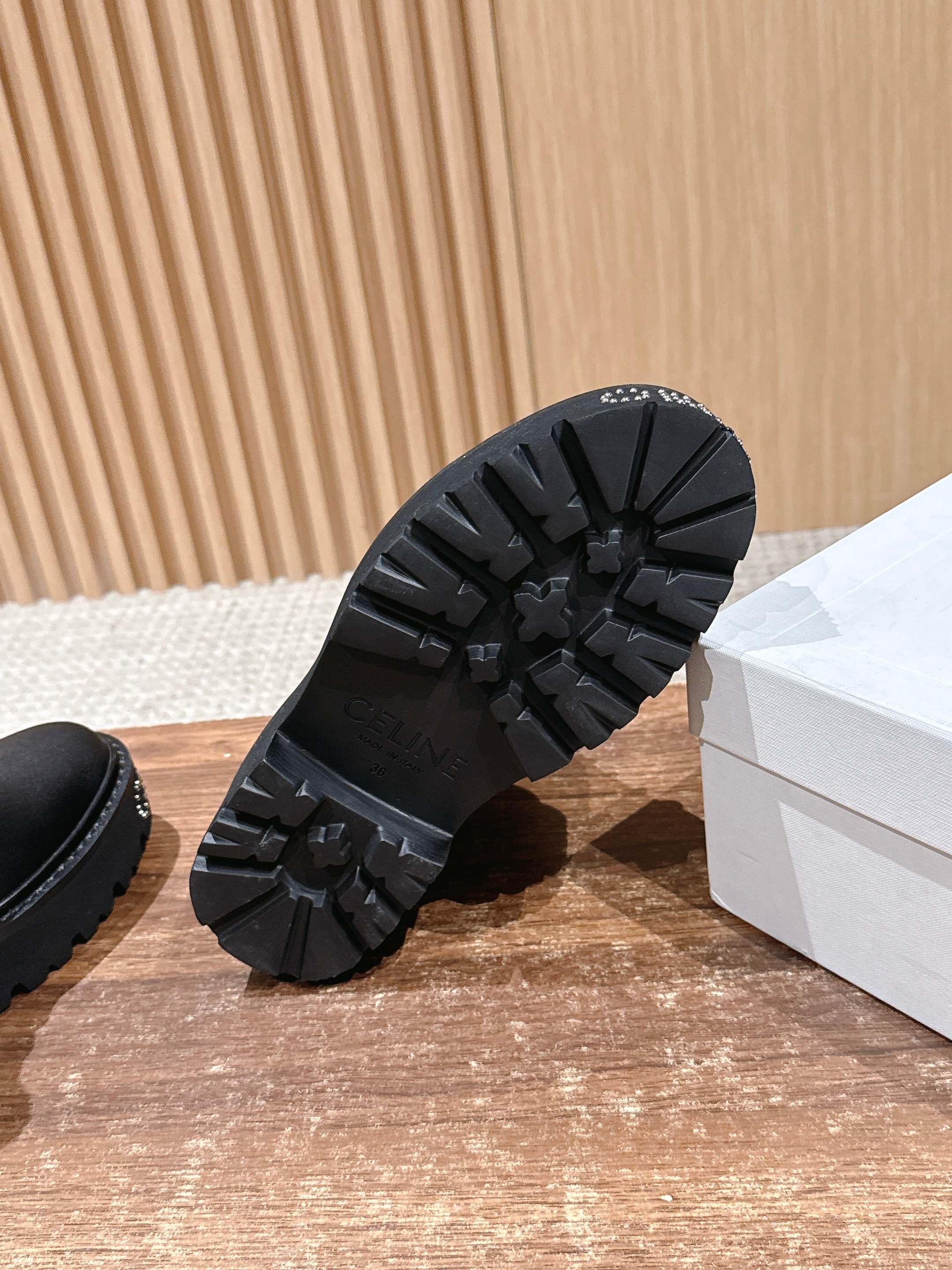 Celi 25fw combat boots