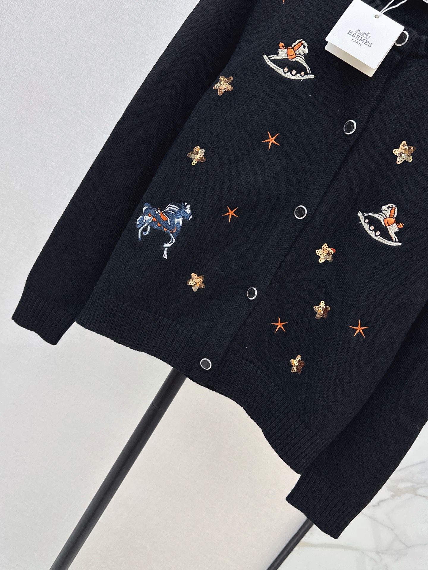 Her 26fw embroidery knit cardigan