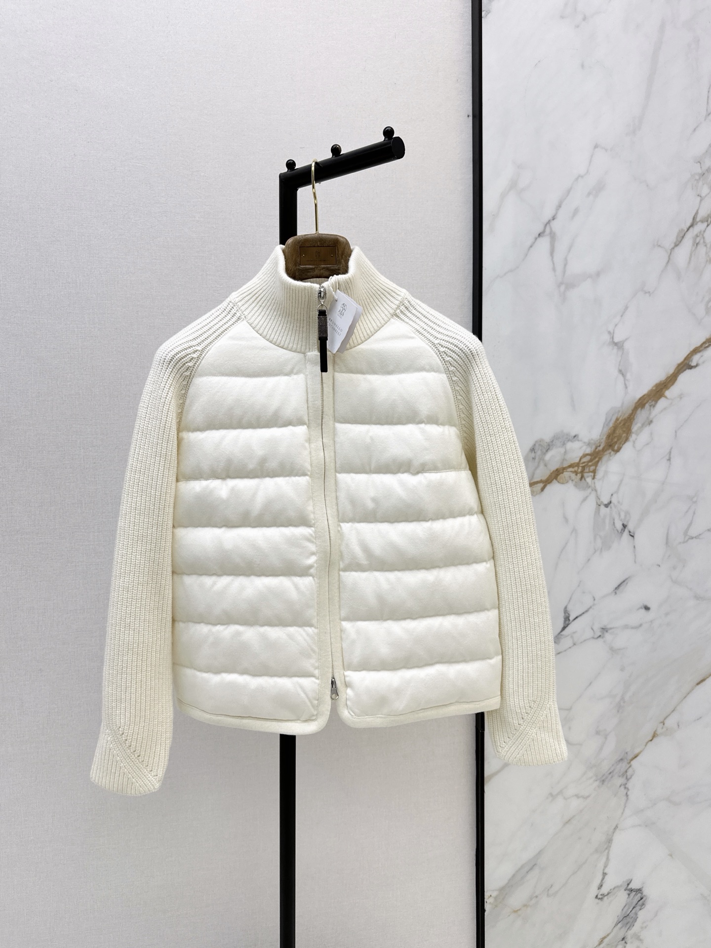 Brun 26fw knit contract down jacket