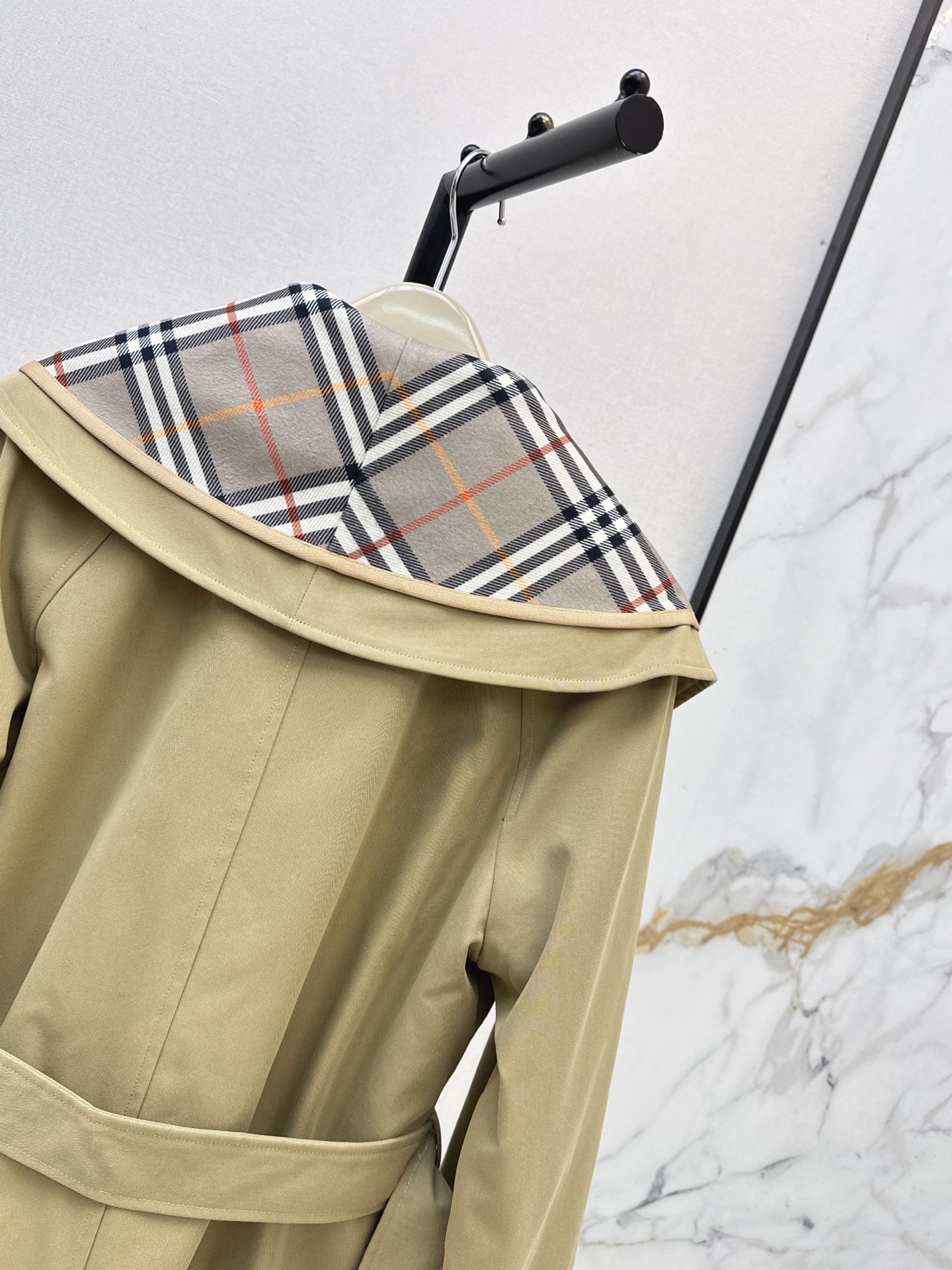Burb 26fw trench coats with plaid lining