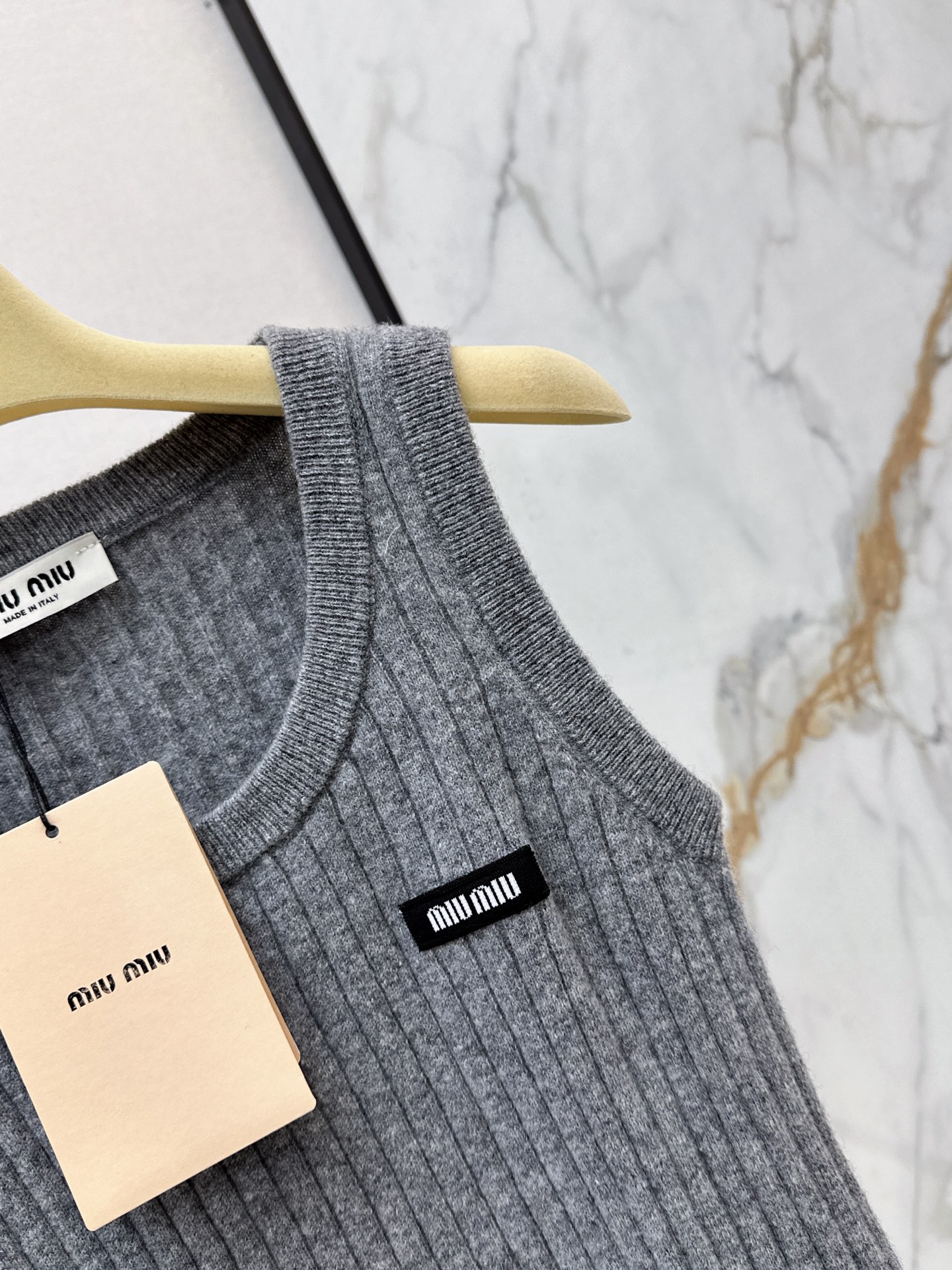Miu 26fw wool knit vest
