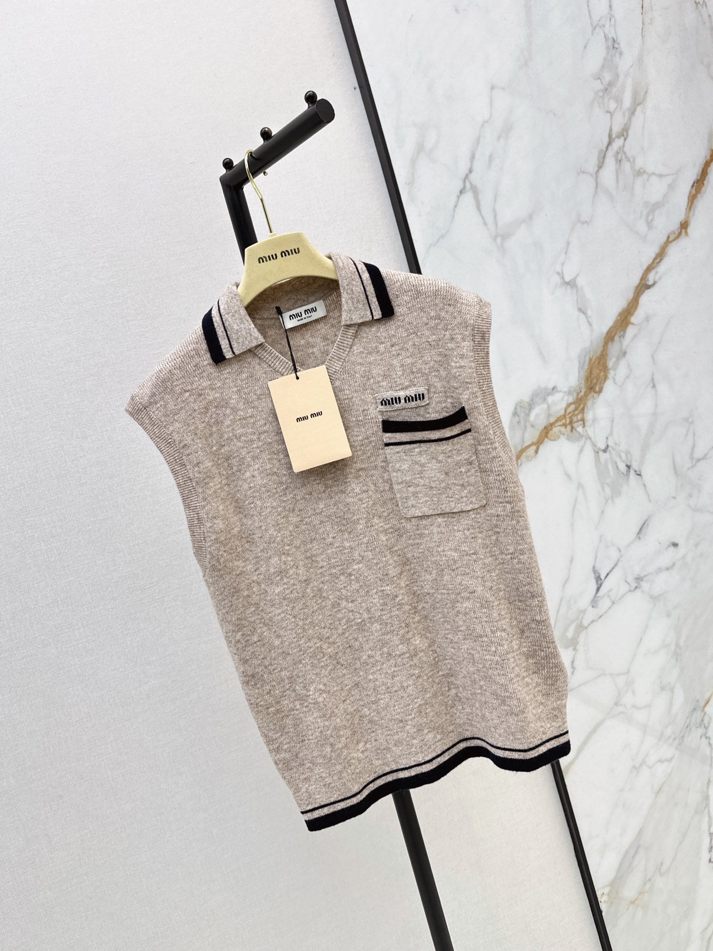 Miu 26fw knit vest