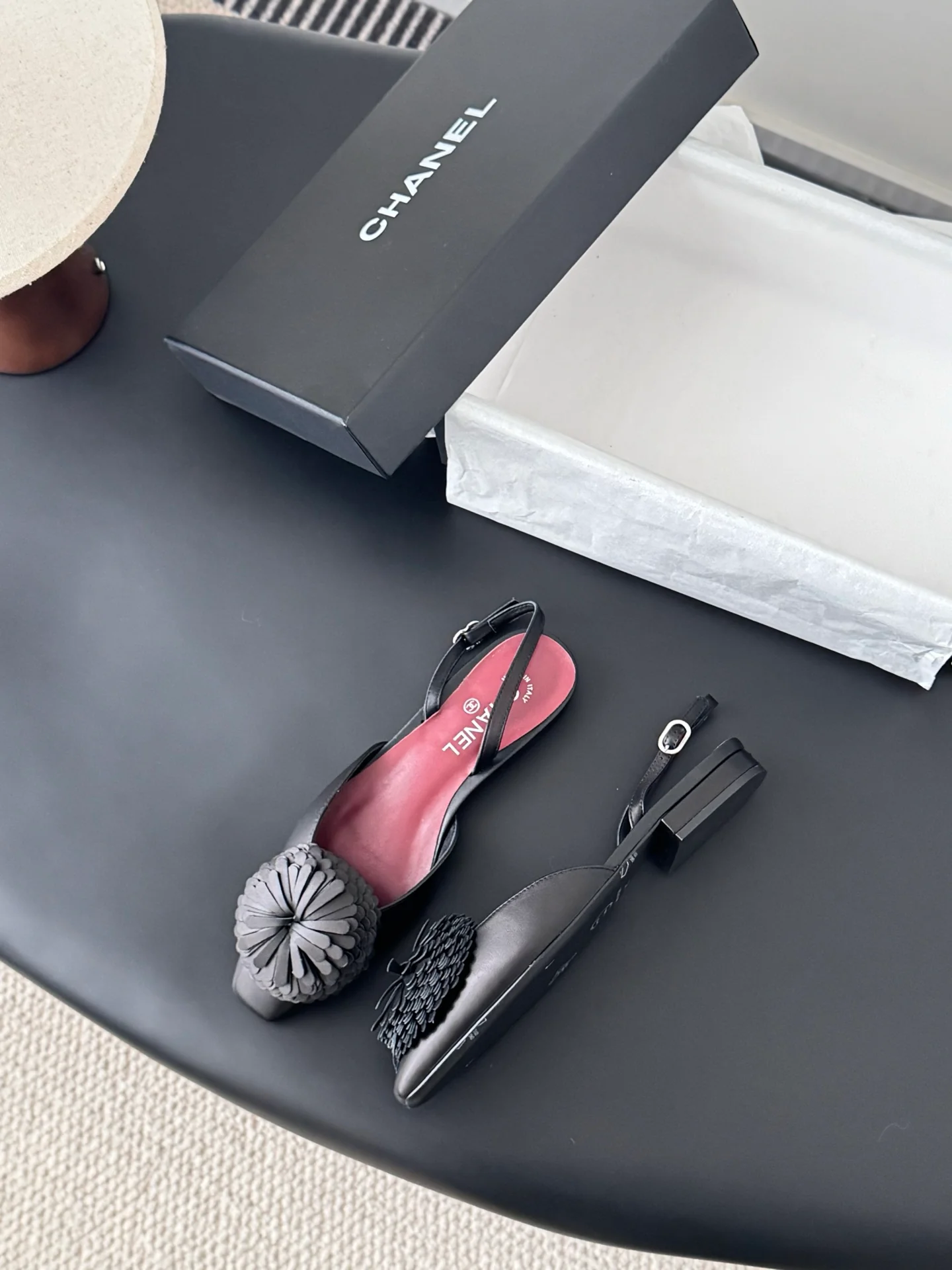 Chan 26ss slingback flats