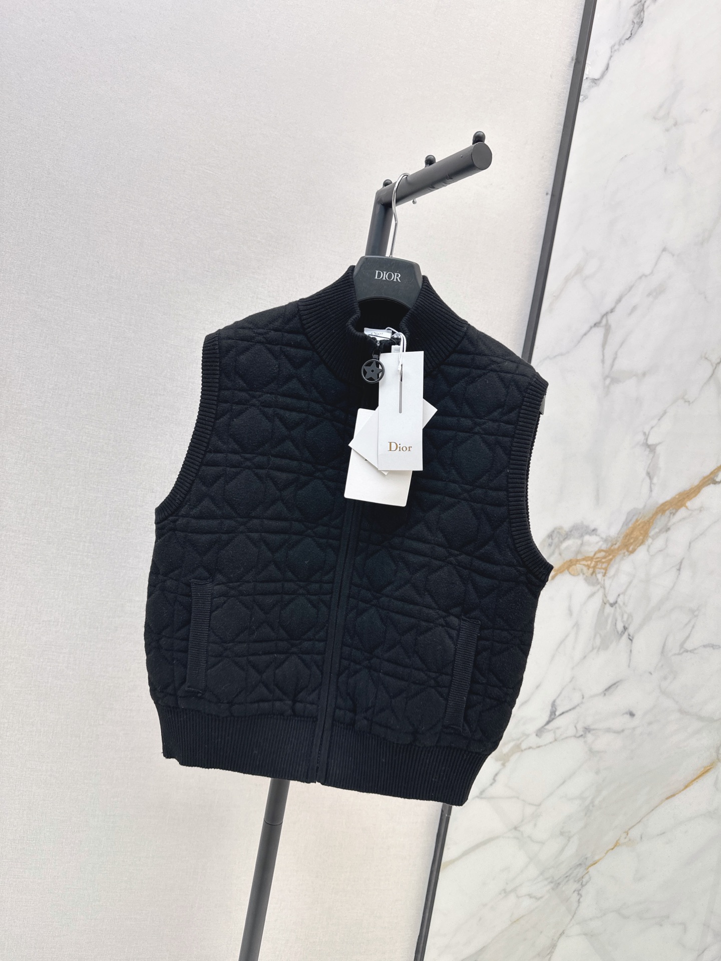 CD 26fw embroidery knit vest