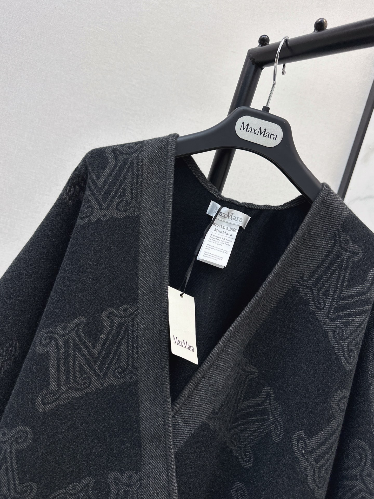 Max 26fw wool shawls
