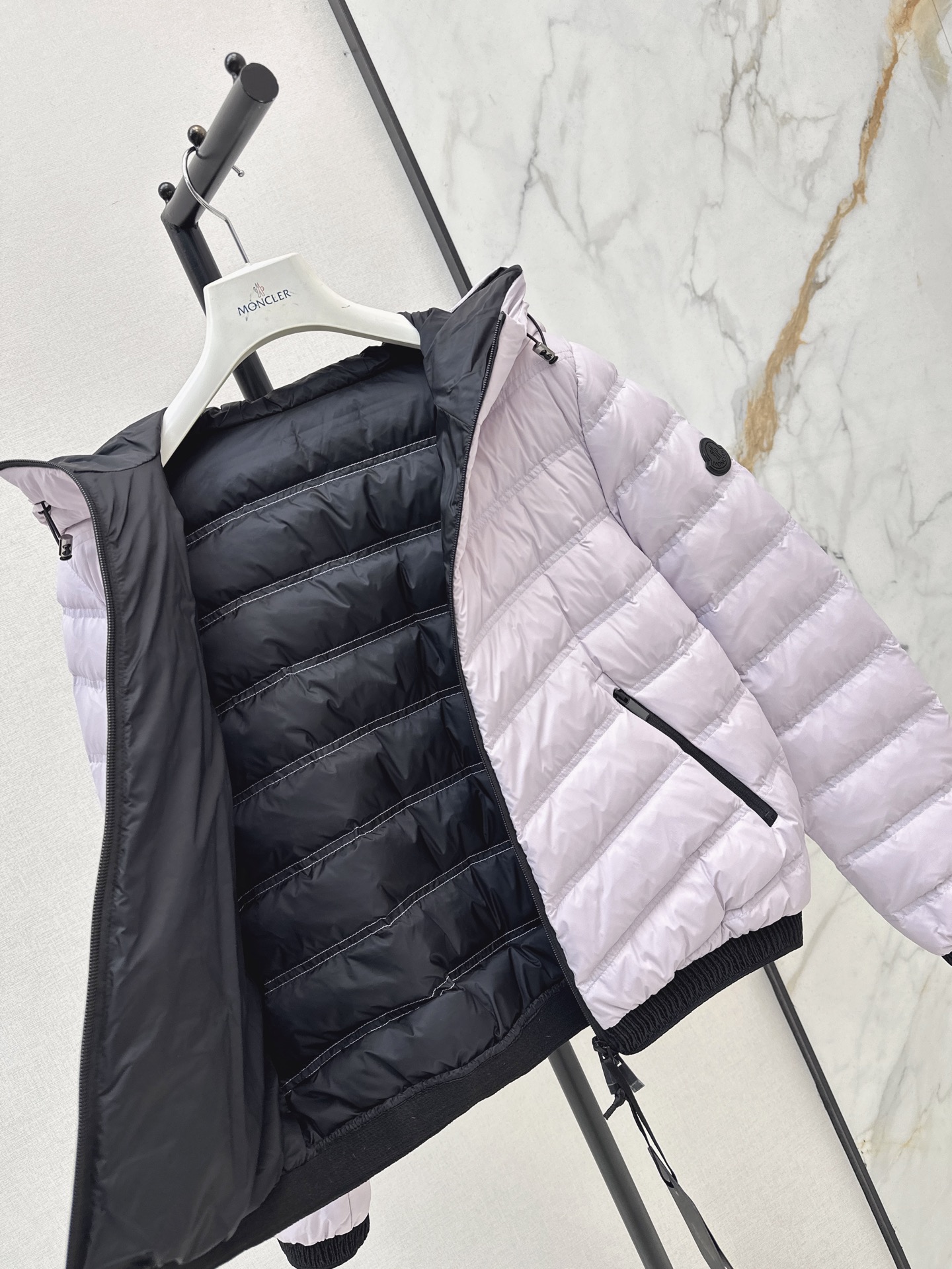 Monc 26fw cropped hooded down jacket