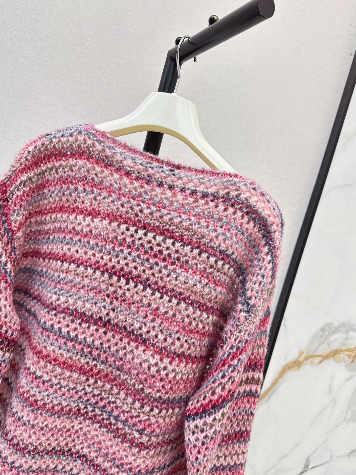 Loe 26fw stripe hollow knit sweater