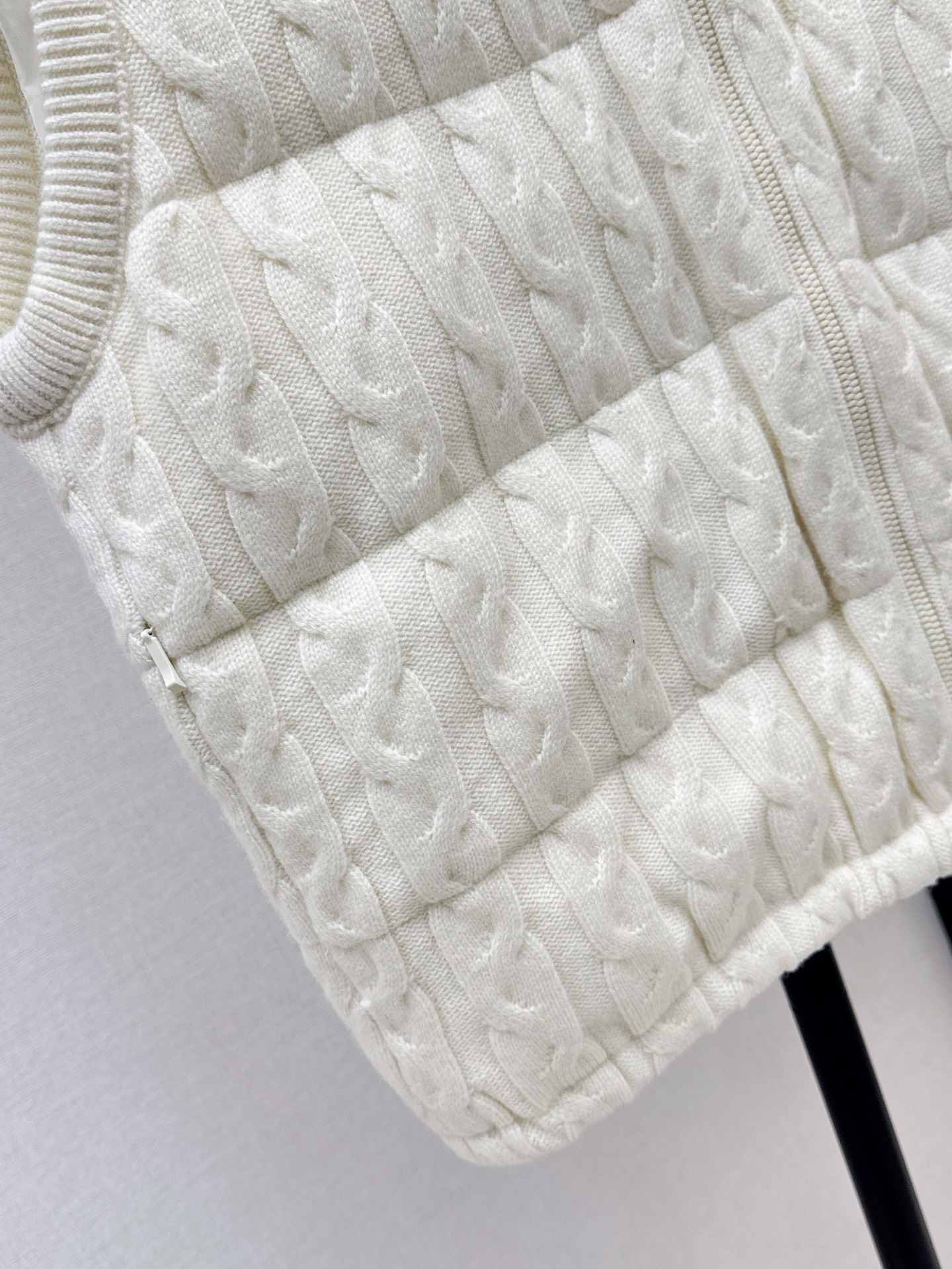 Brun 26fw knit down vest