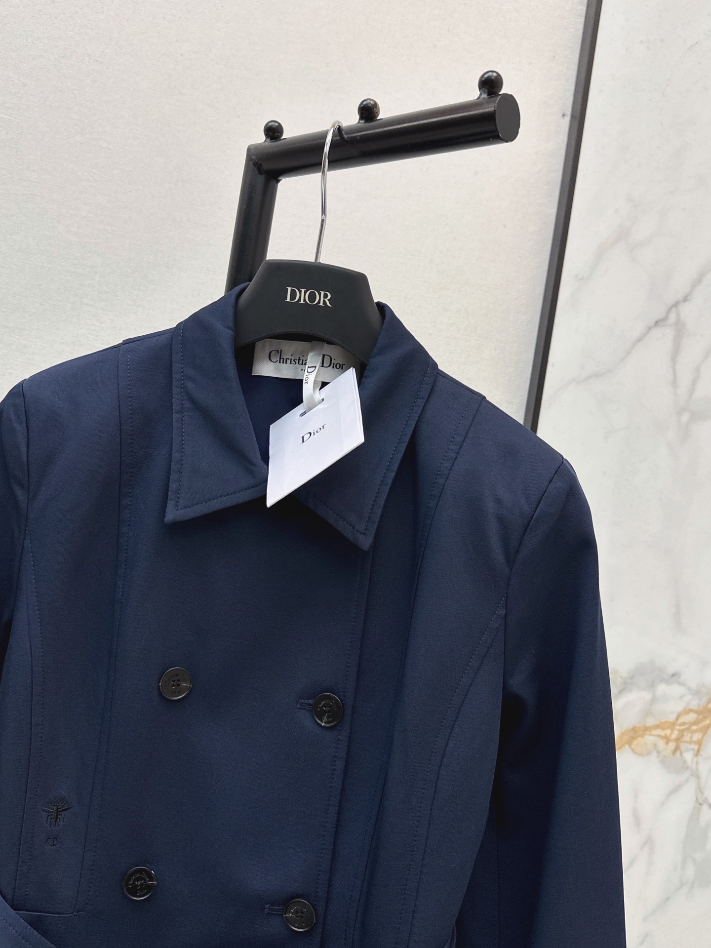 CD 26fw cropped trench coats