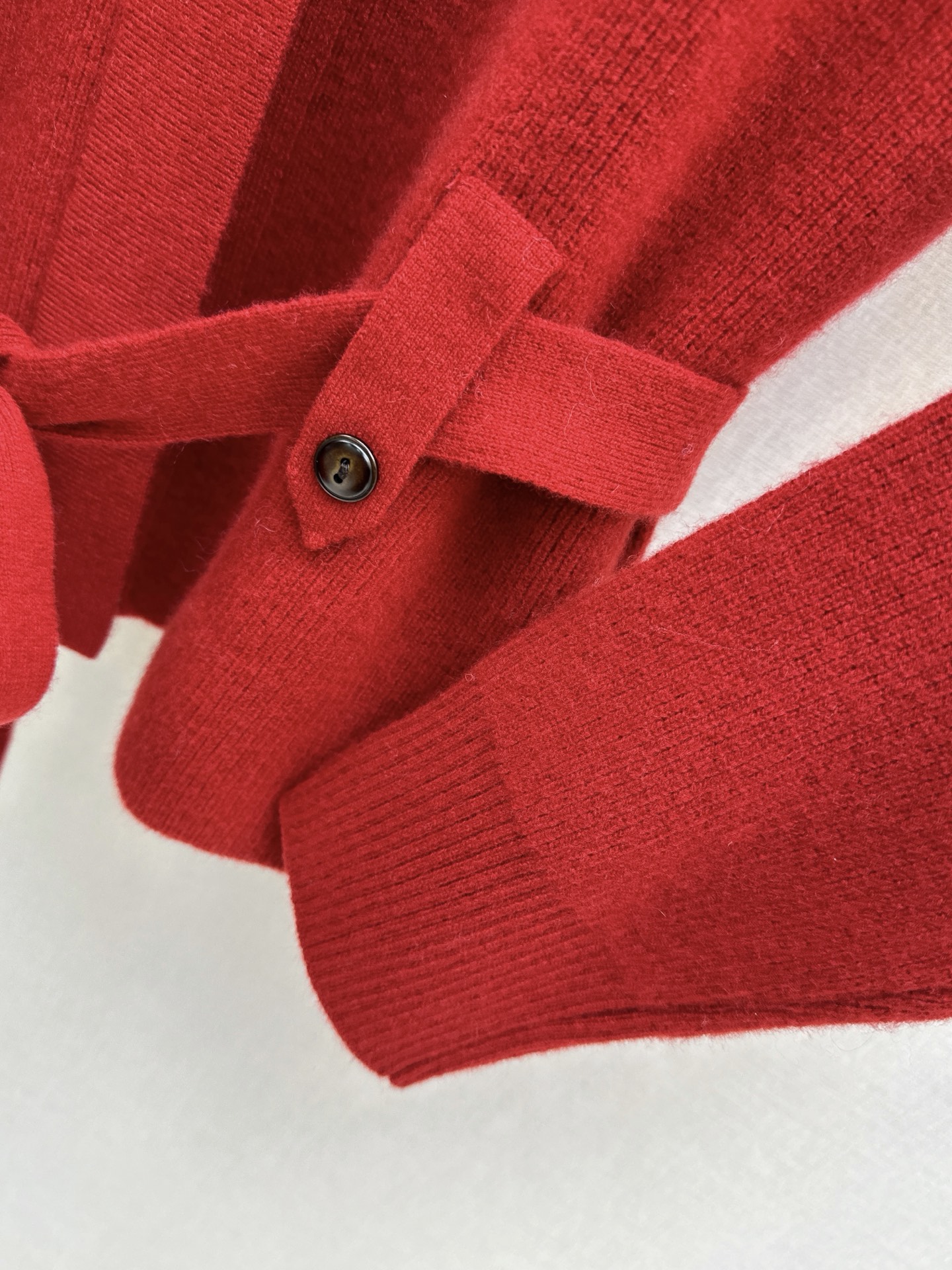 Max 26fw woolbelted cardigan