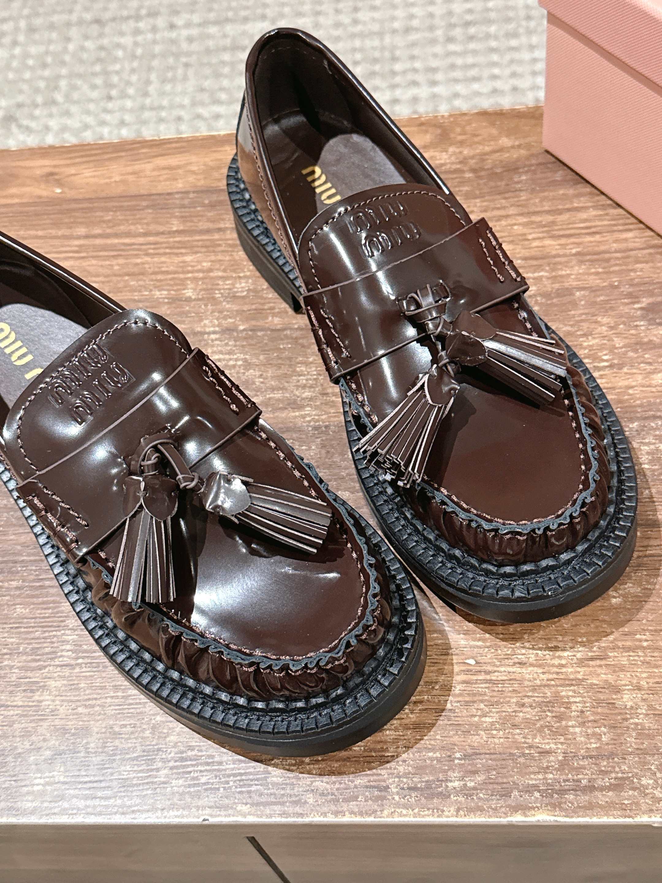 Miu 25fw loafer shoes