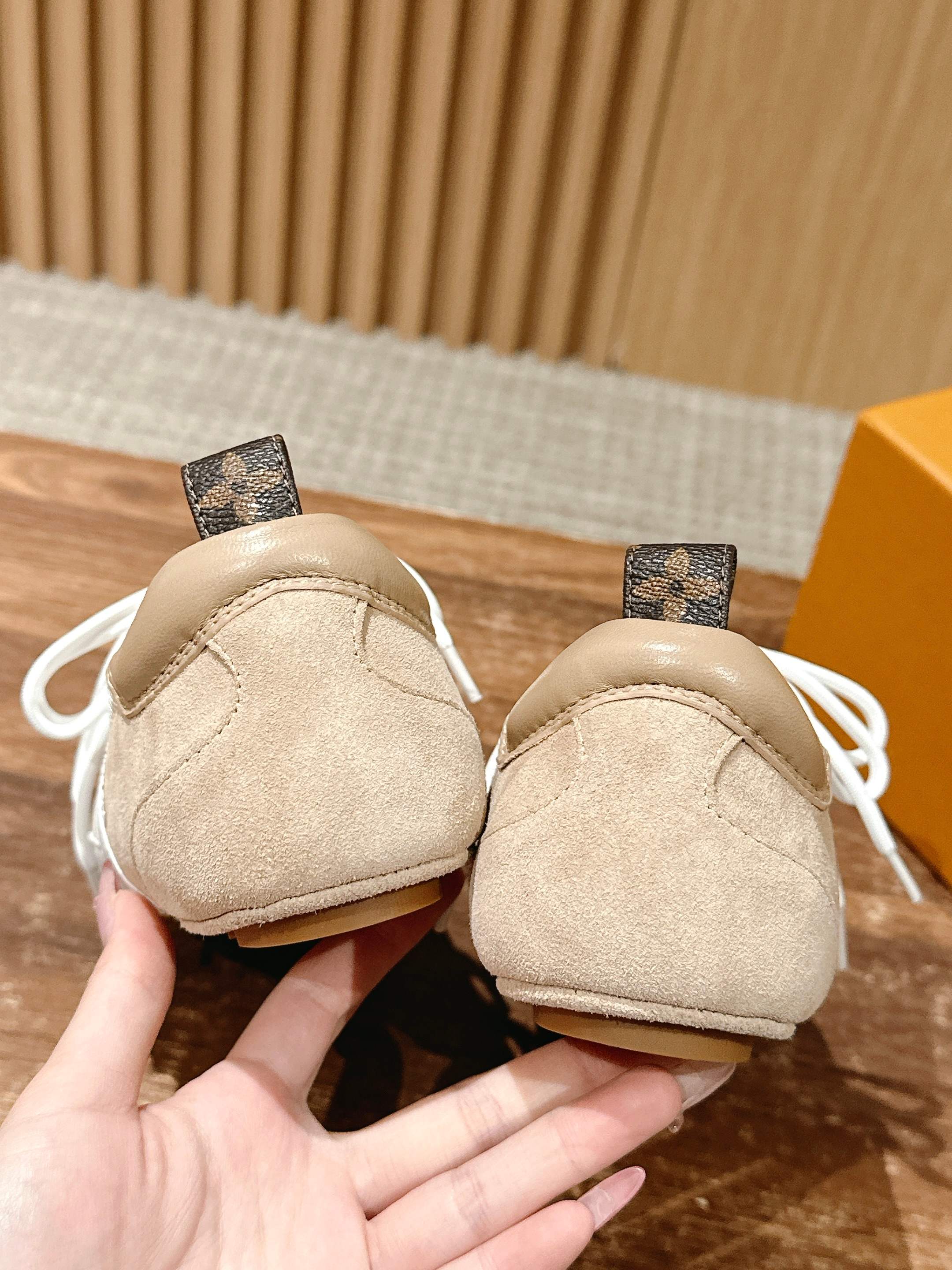 Loui 25fw sneaker