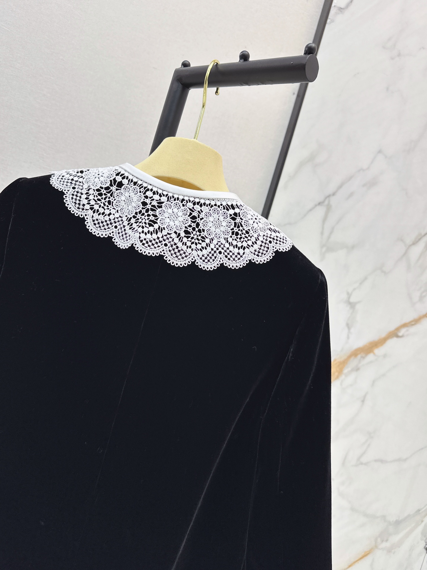 Miu 26fw velvet lace collar jacket