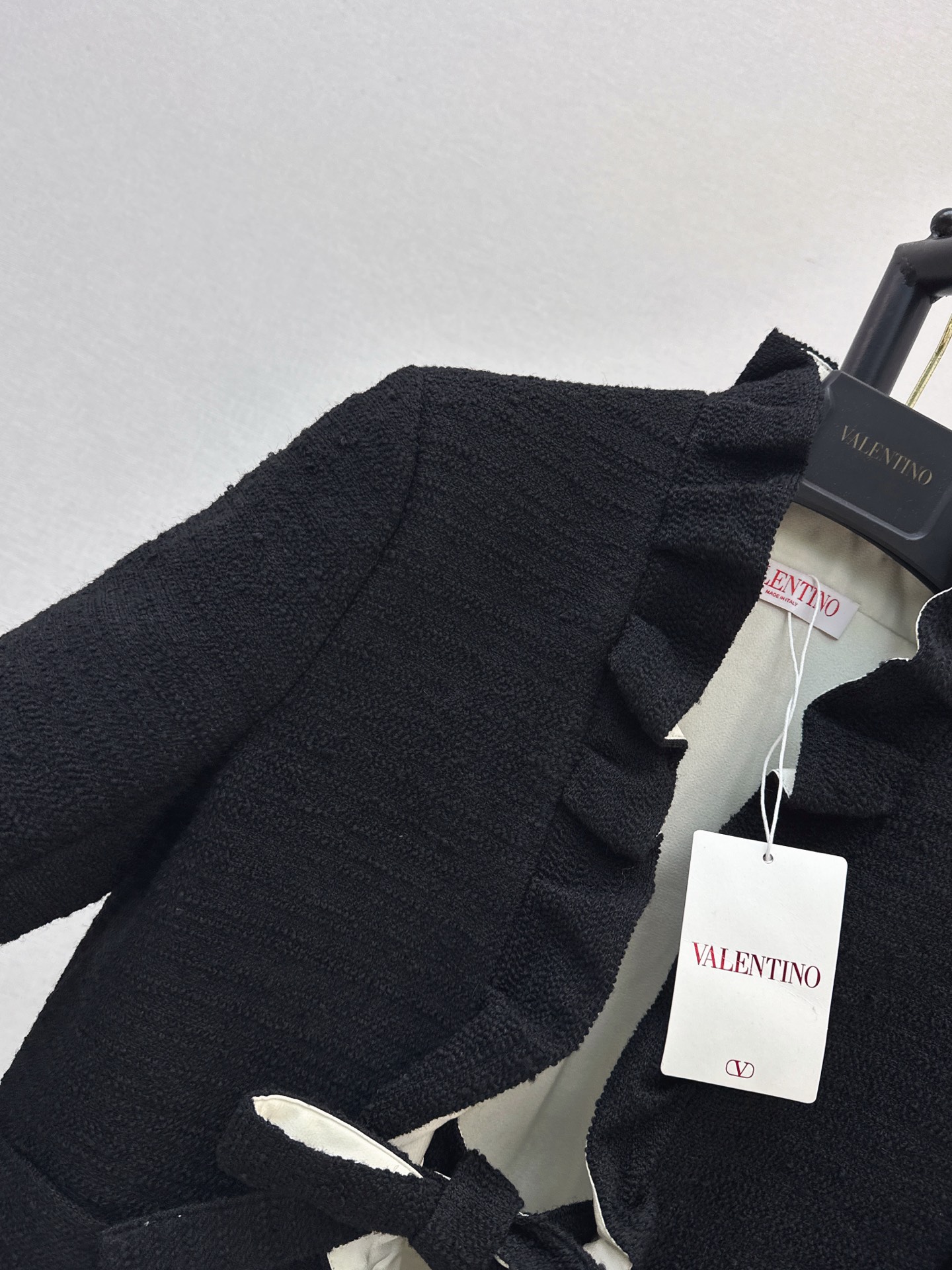 Valen 26fw ruffle jacket