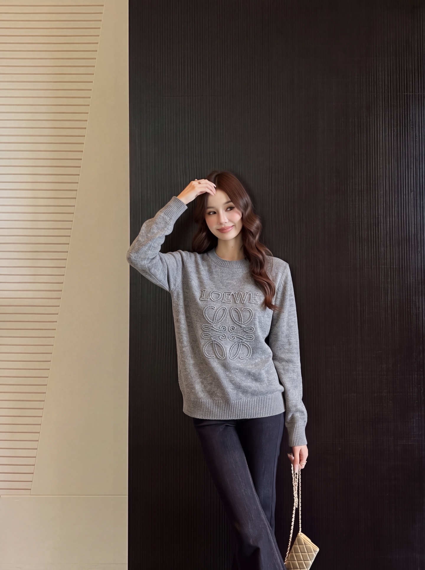 Loe 26fw embroidery sweater