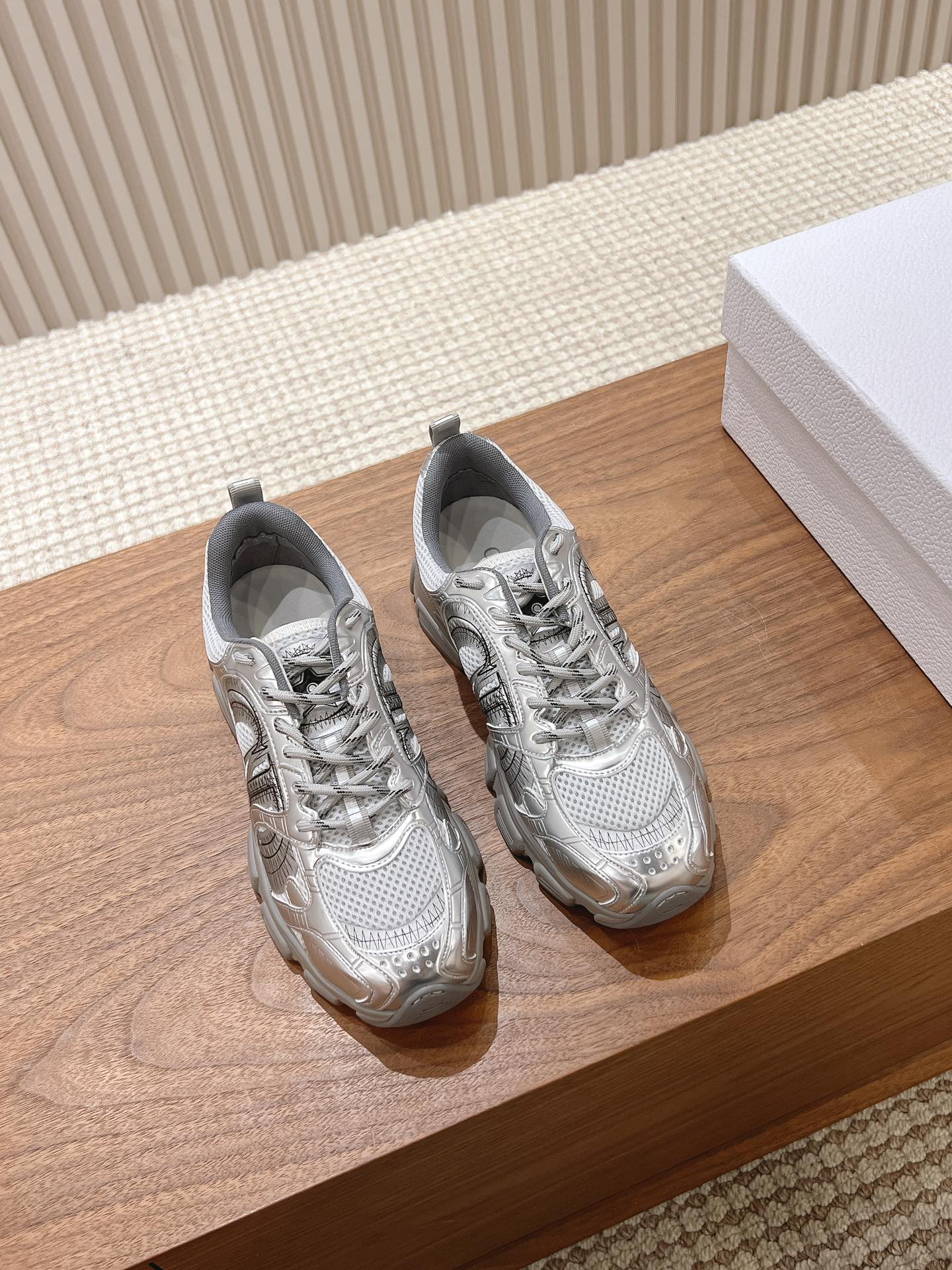 D chrono sneaker
