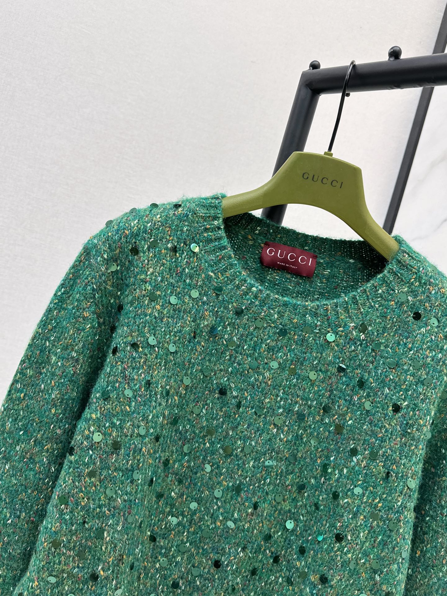 Guc 26fw sequin knit sweater